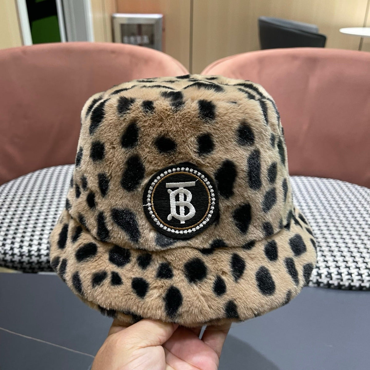 Burberry 2026 Leopard Print Bucket Hat Wool 550007