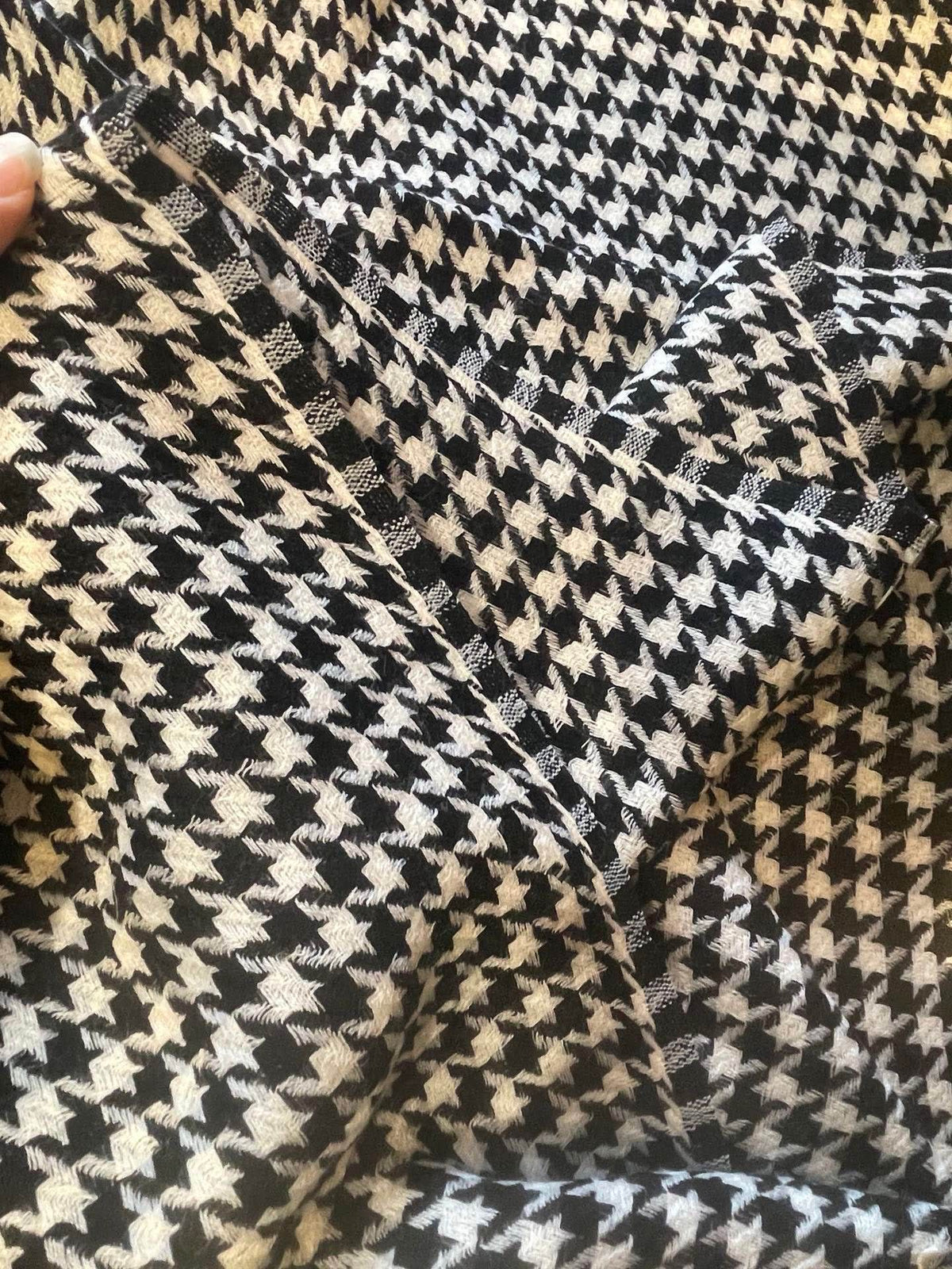 CD 26FW Scarf Houndstooth Color-Block Logo Jacquard Shawl 70×200 Wool Blend 550692