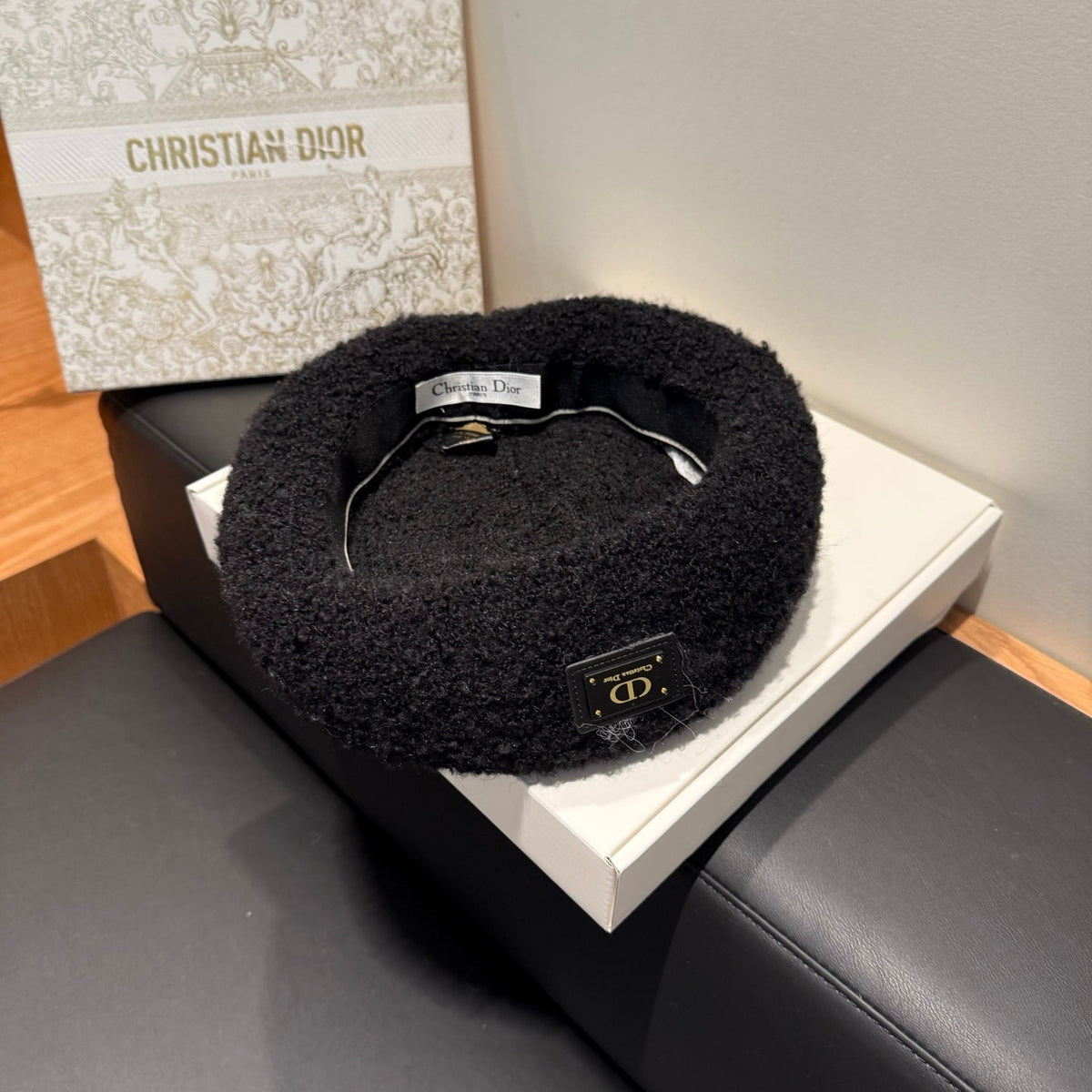 CD 26FW Beret Hat Shearling 563736