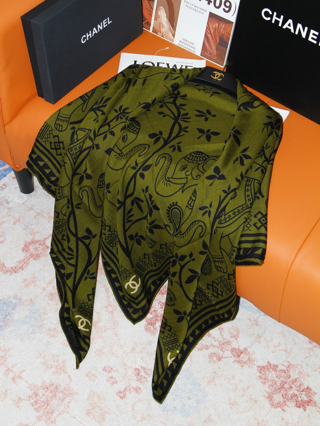CC 2026 Square Scarf 140cm Cashmere Silk 550804