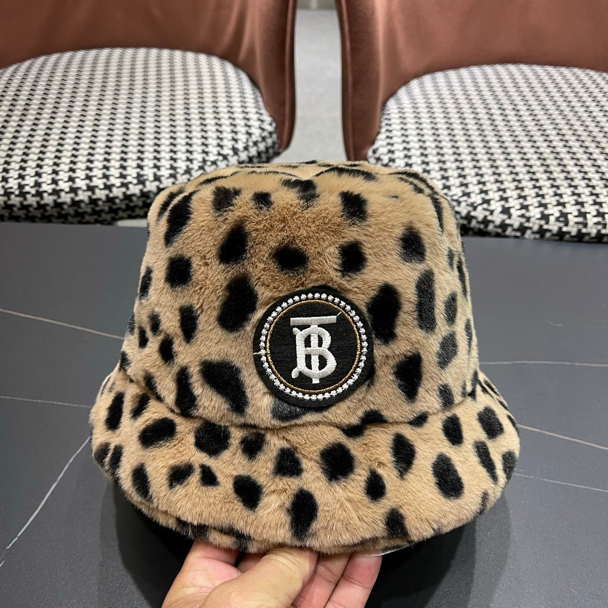 Burberry 2026 Leopard Print Bucket Hat Wool 550007