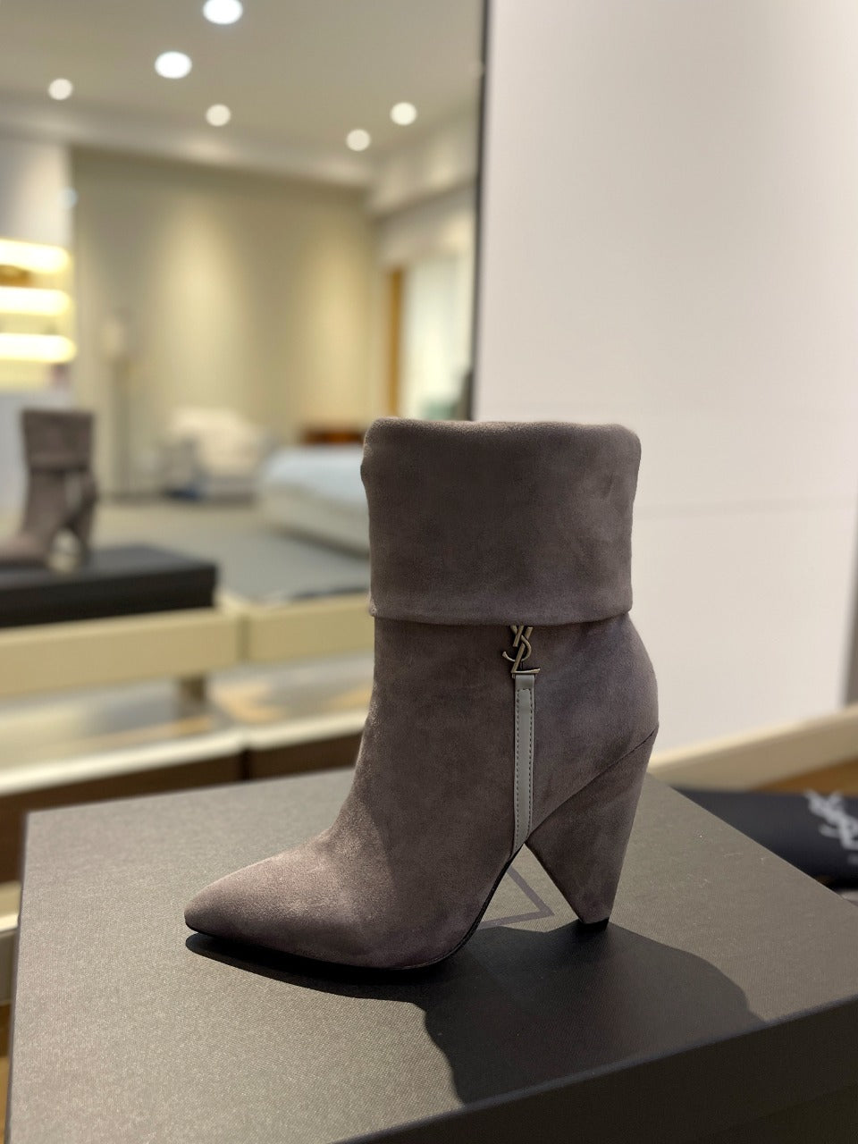YSL 26s Niki Ankle Boots Grey Grey Suede 145337