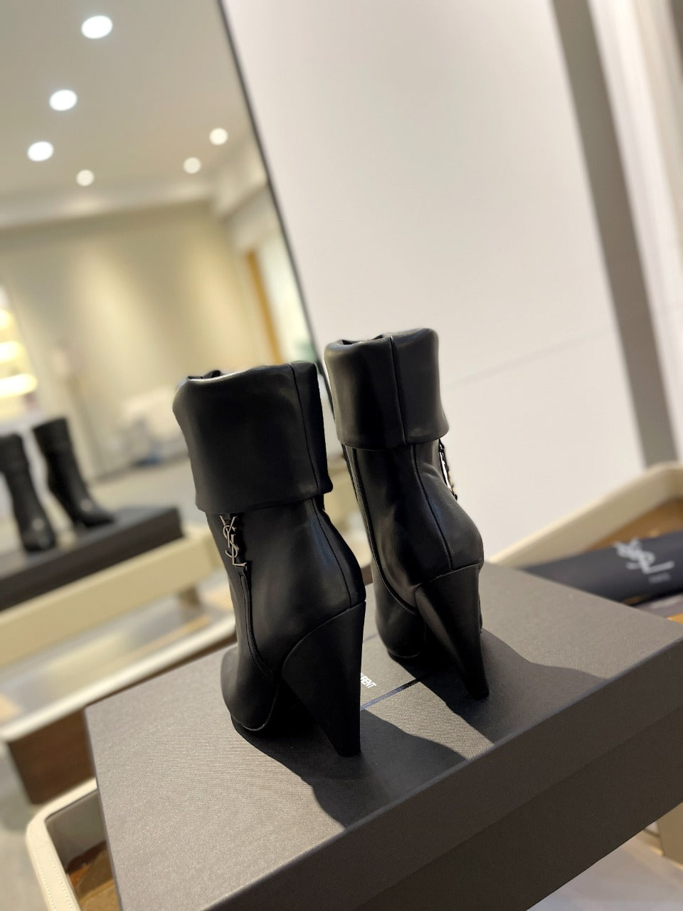 YSL 26s Niki Ankle Boots Black Black Leather 145339