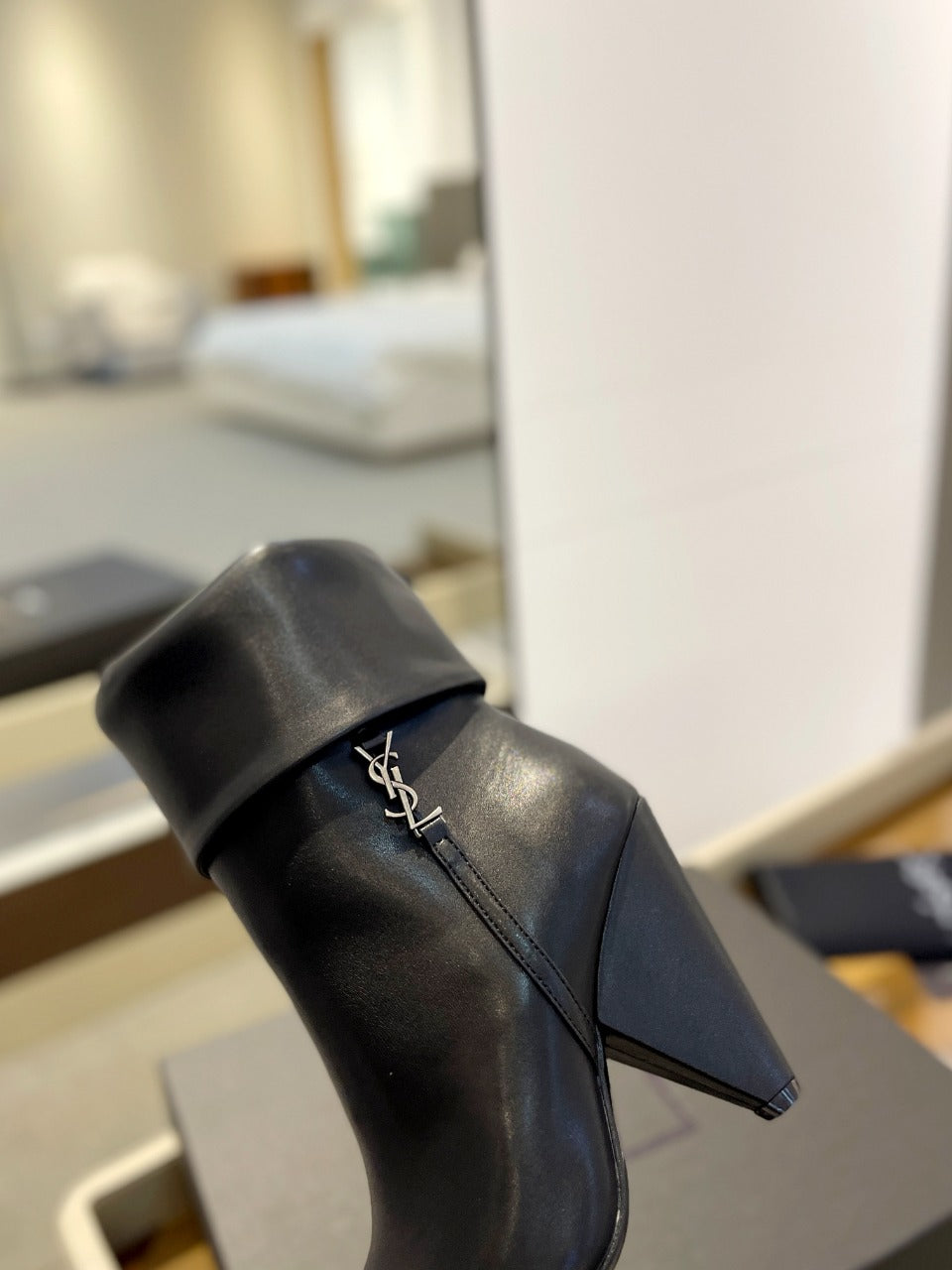 YSL 26s Niki Ankle Boots Black Black Leather 145339