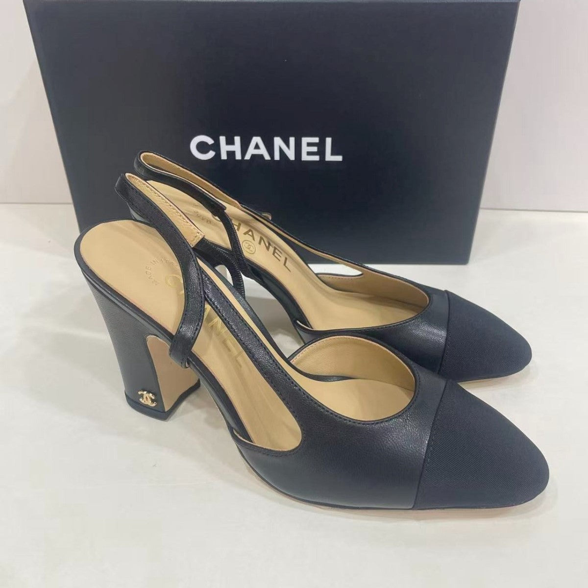 CC 26s Slingbacks 8cm Black Goatskin Grosgrain