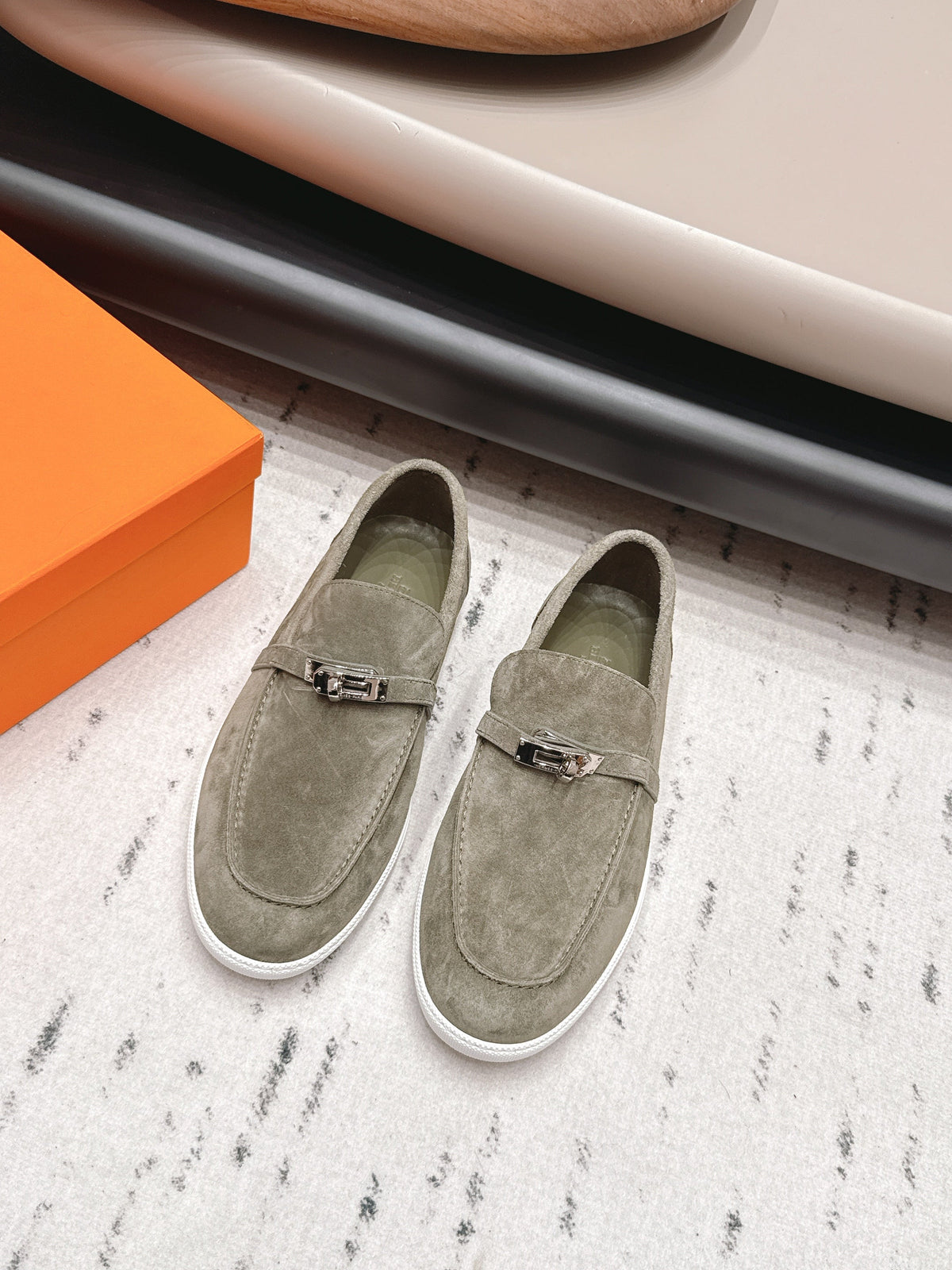 HM 26S Kelly Paris Loafers Olive Green Suede Silver Hardware