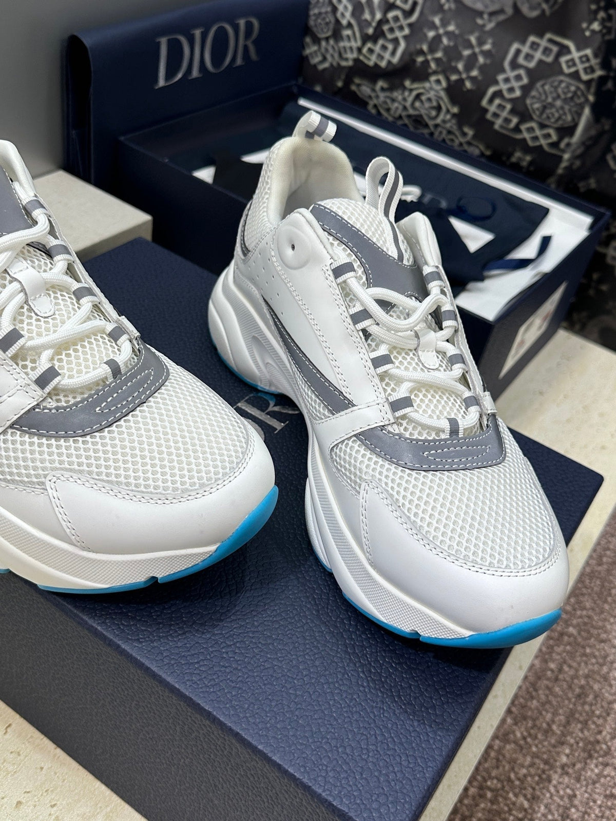 CD 26s Men B22 Sneakers White Grey Light Blue Sole 284915