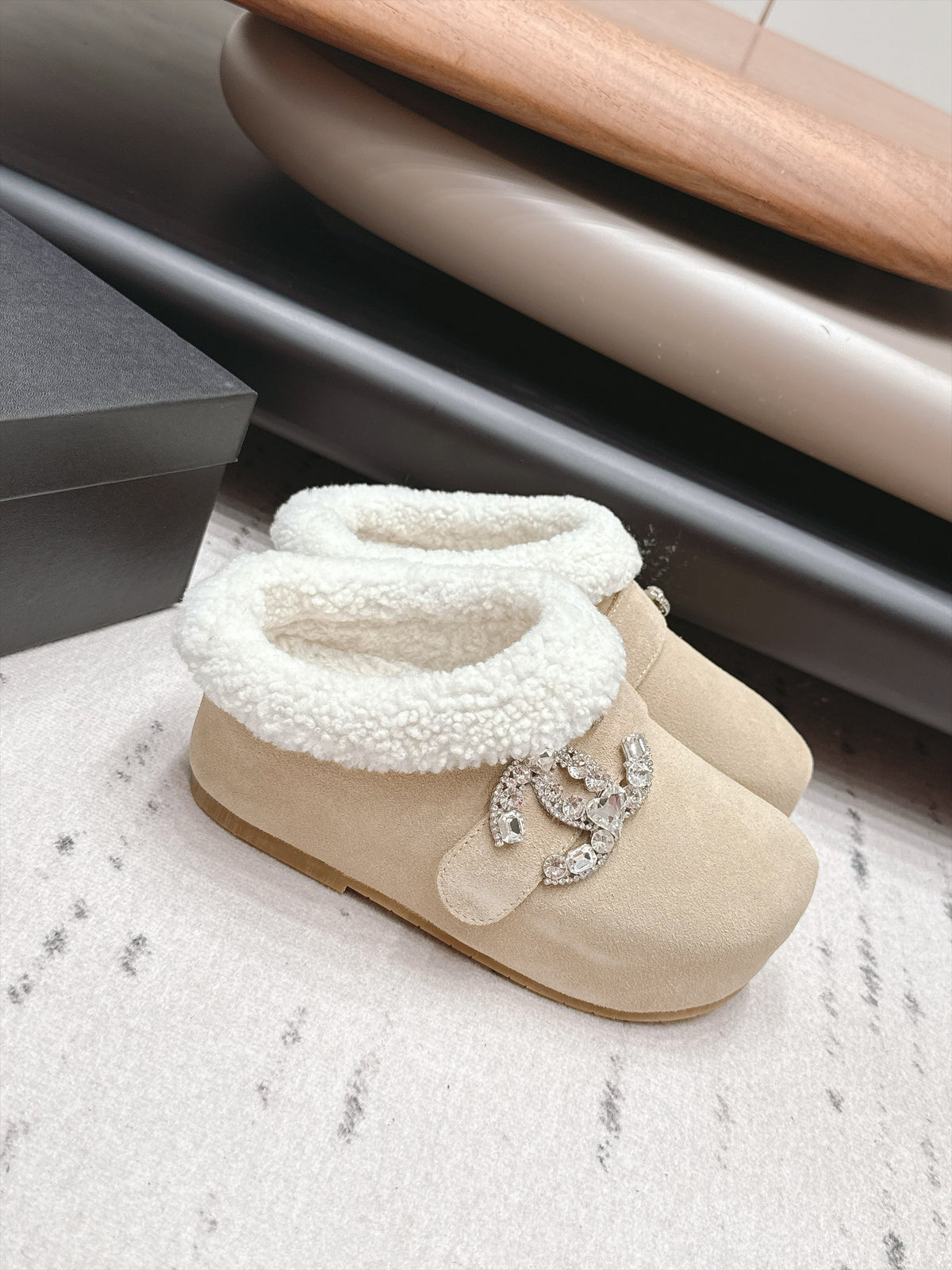 Chanel 2026 Round-toed Platform Mule Suede Wool 175862