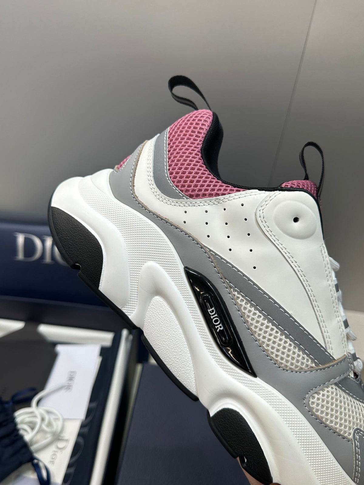 CD 26s Men B22 Sneakers White Grey Pink Mesh 719284