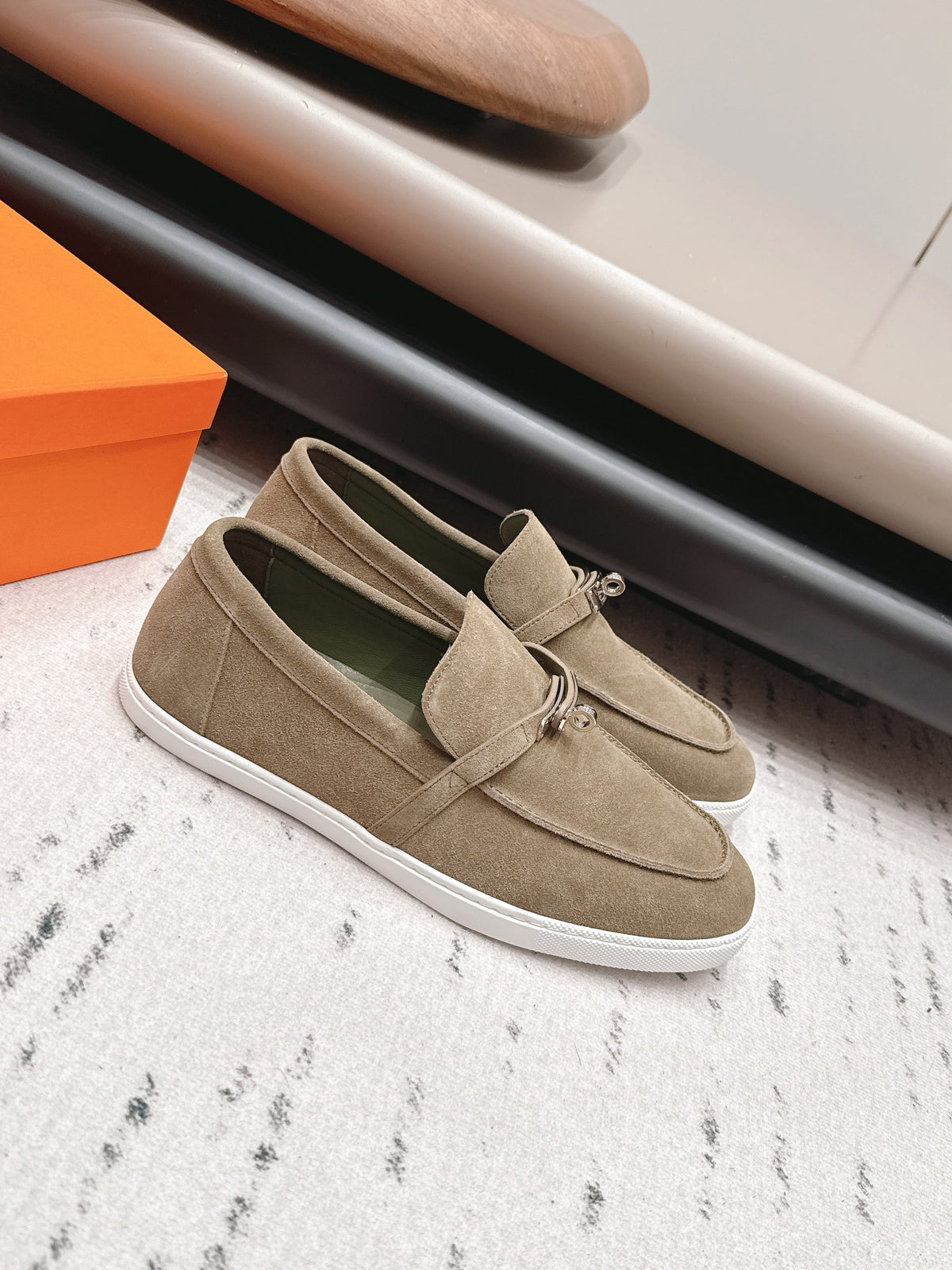 HM 26S Kelly Paris Loafers Olive Brown Suede Silver Hardware