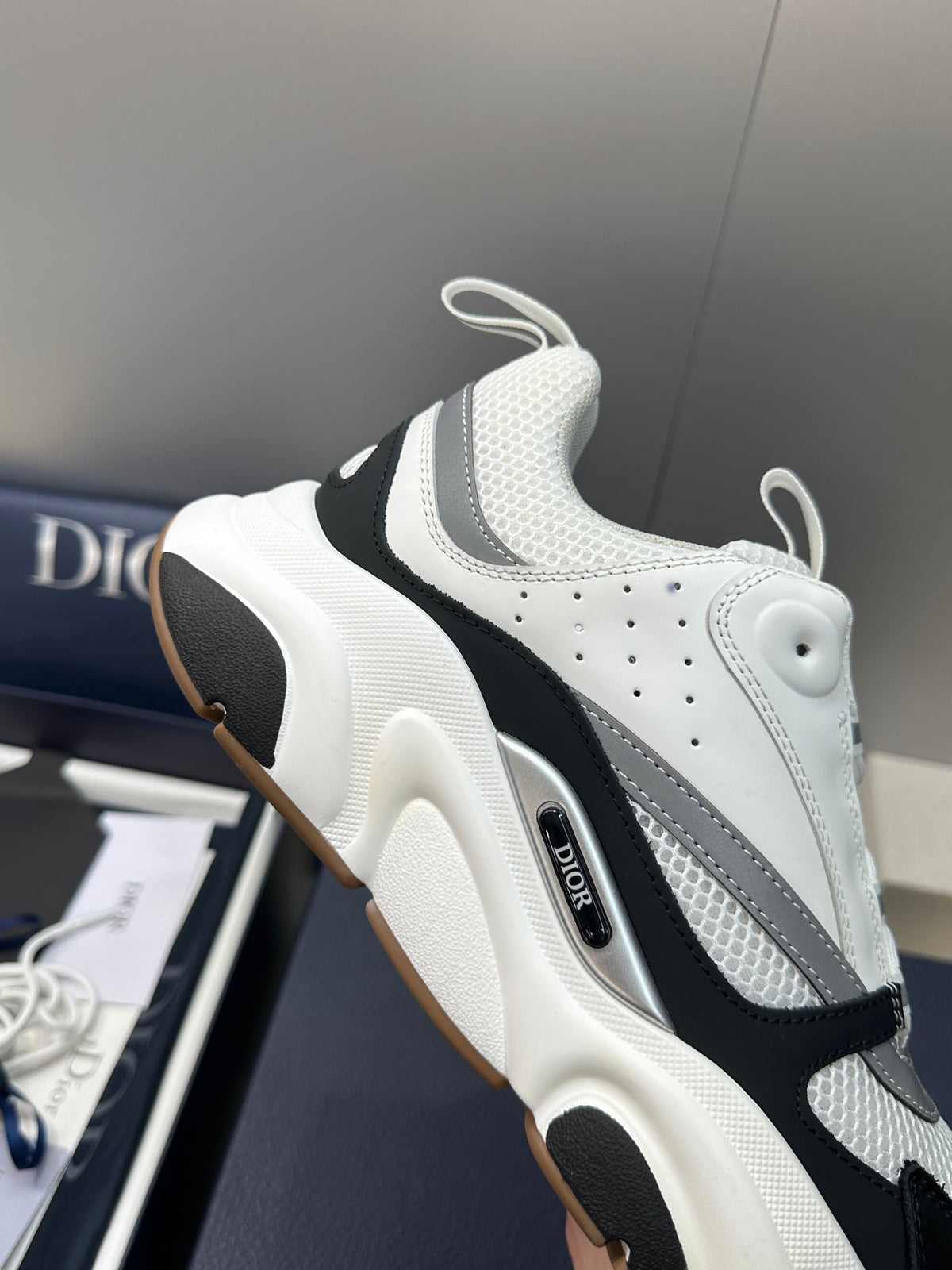CD 26s Men B22 Sneakers White Black Grey Mesh 683142