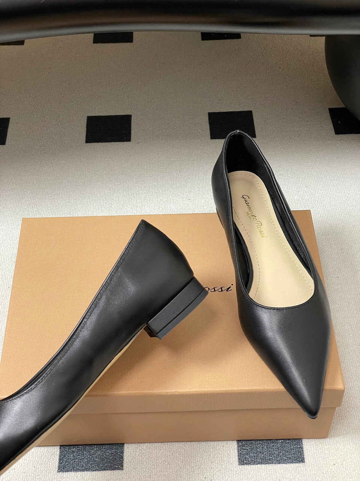 GR 26s Flats Black Calfskin 164797