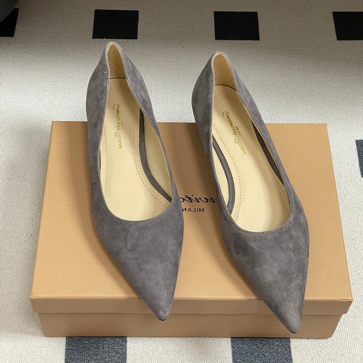 GR 26s Flats Grey Suede 164787