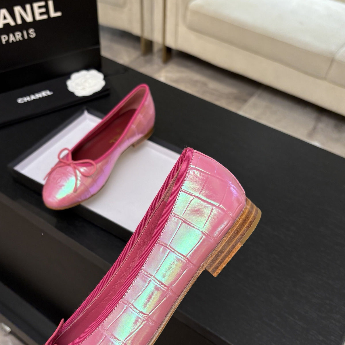 Chanel 2026 Two-Tone Ballet Flat Cowhide 168113