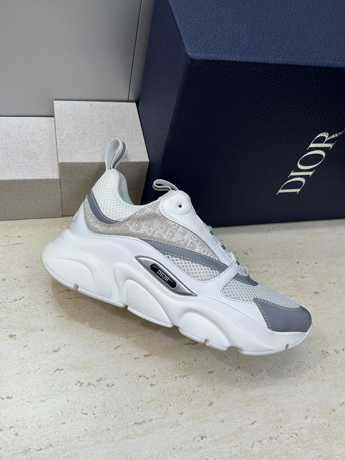 CD 26s Men B22 Sneakers White Grey Oblique Jacquard Canvas 614925