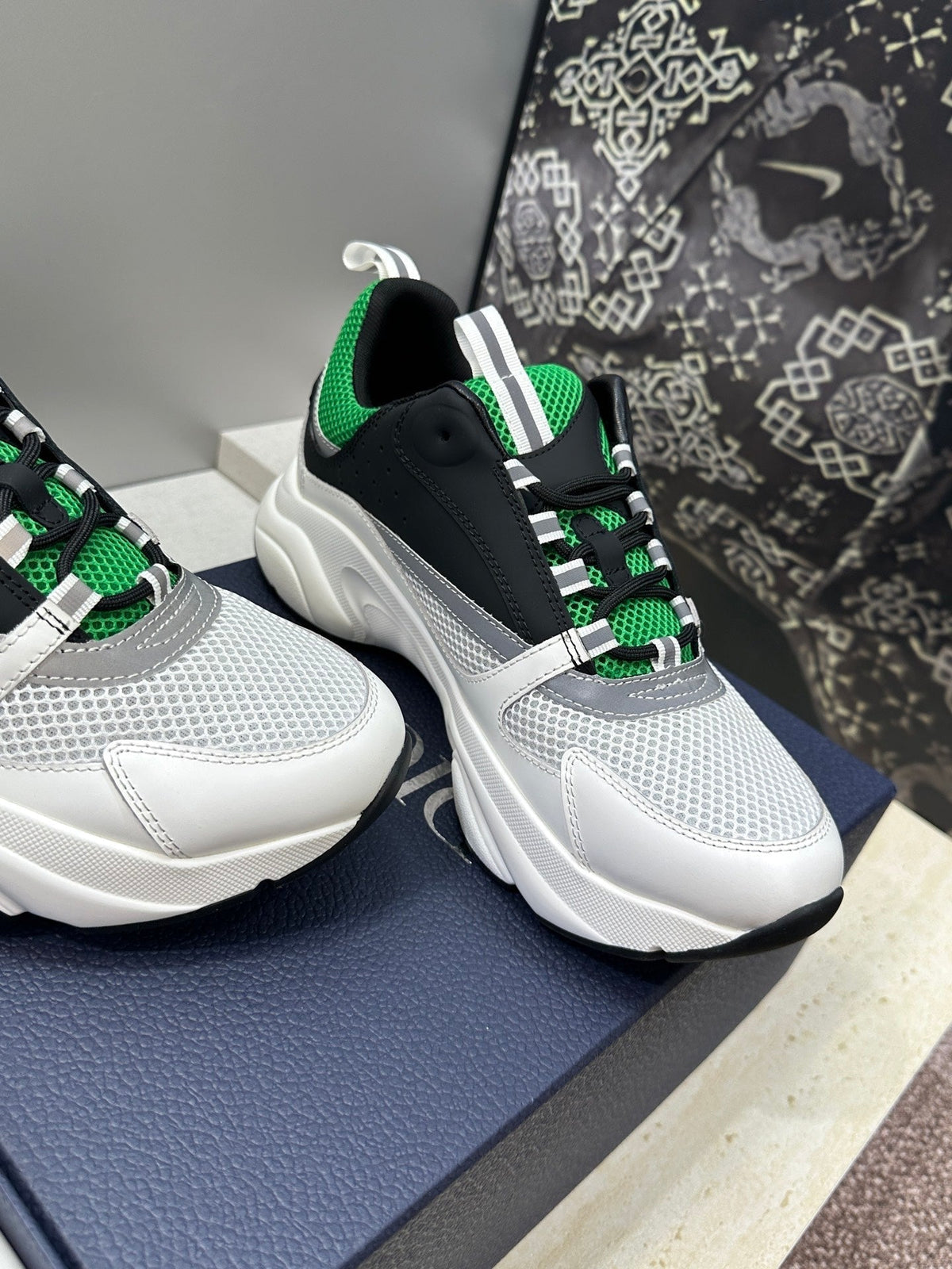 CD 26s Men B22 Sneakers White Black Green Mesh 391852