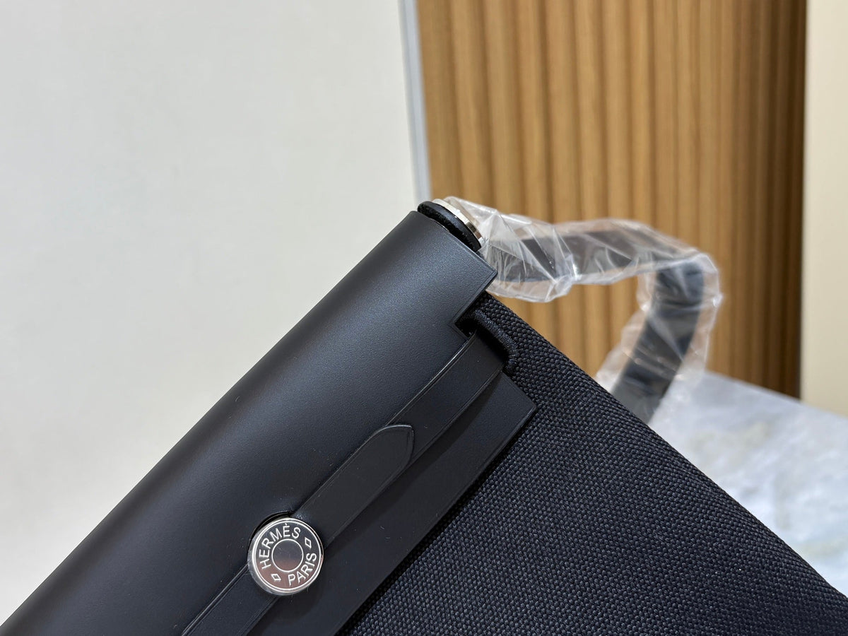 High-end Hermes 2026 Herbag Zip 21.5cm Black Saddle Leather And Canvas