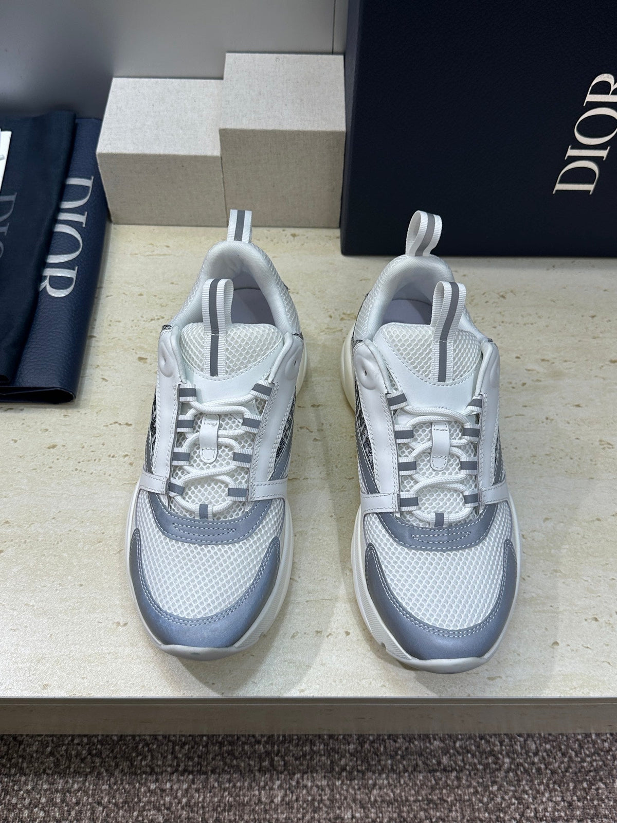 CD 26s Men B22 Sneakers White Grey Oblique Jacquard Canvas 614925