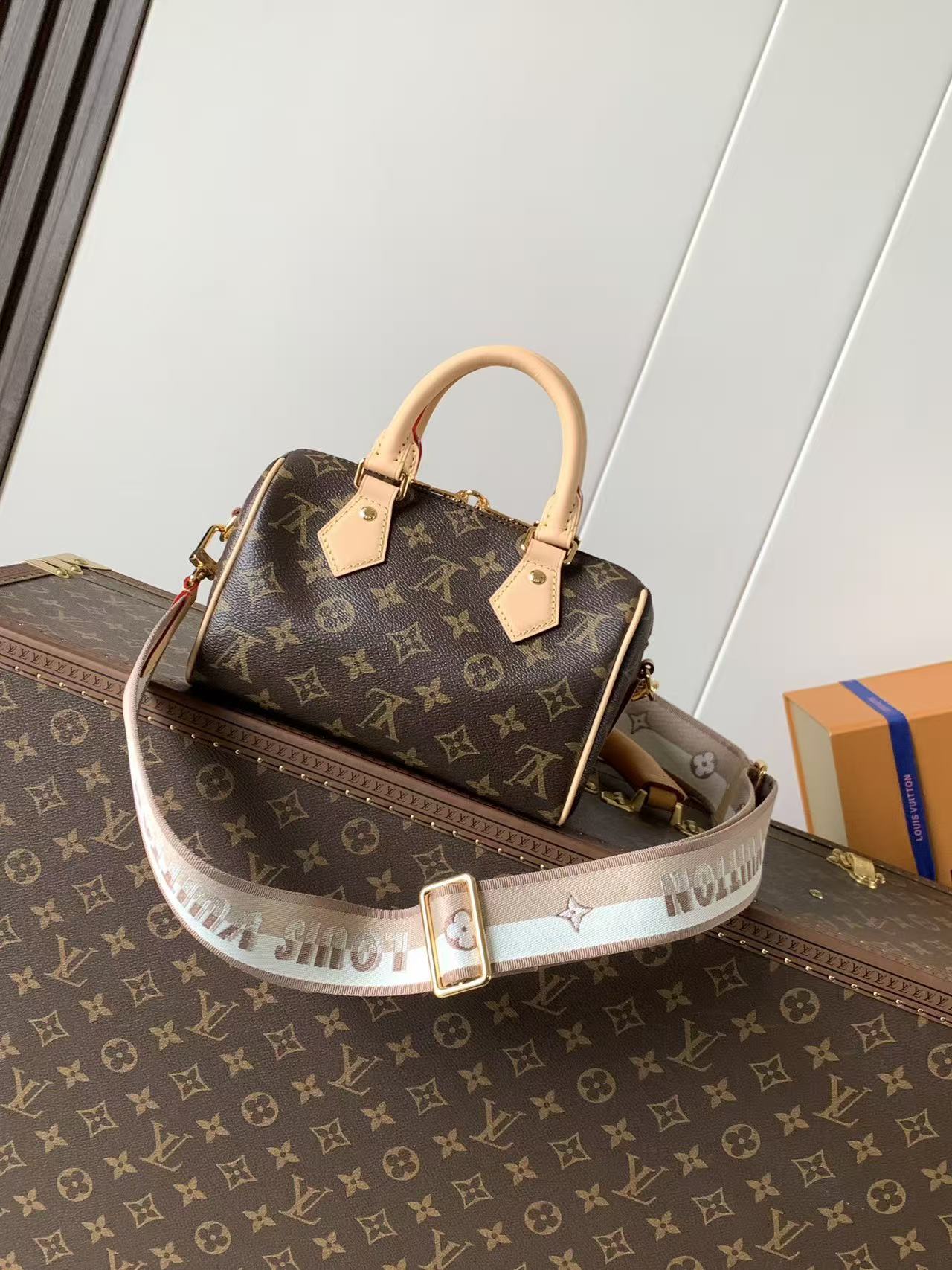 LV Speedy Bandoulière 20cm Brown Monogram Canvas GHW