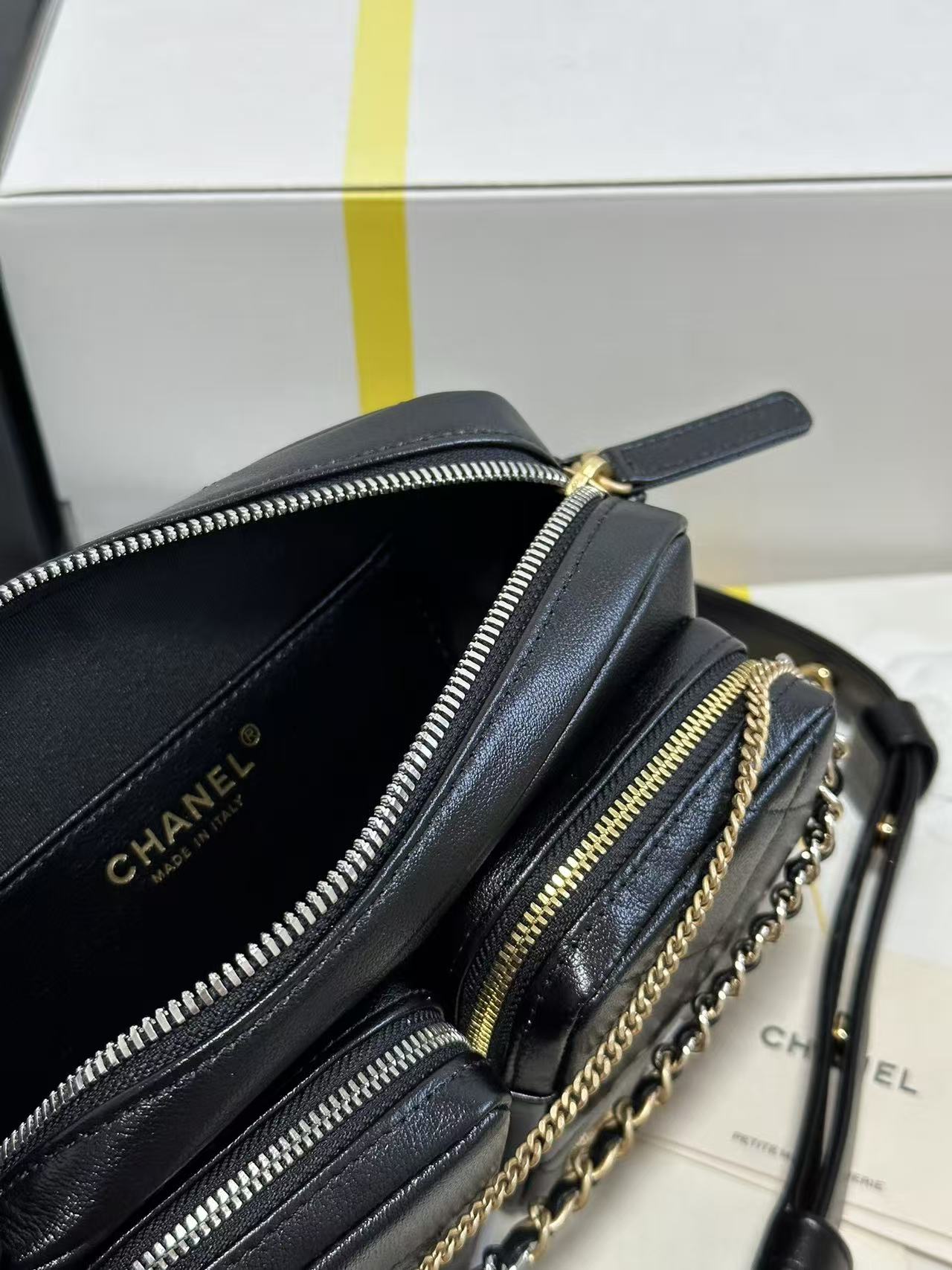 CC 22C Early Spring Crossbody Bags Black Lambskin