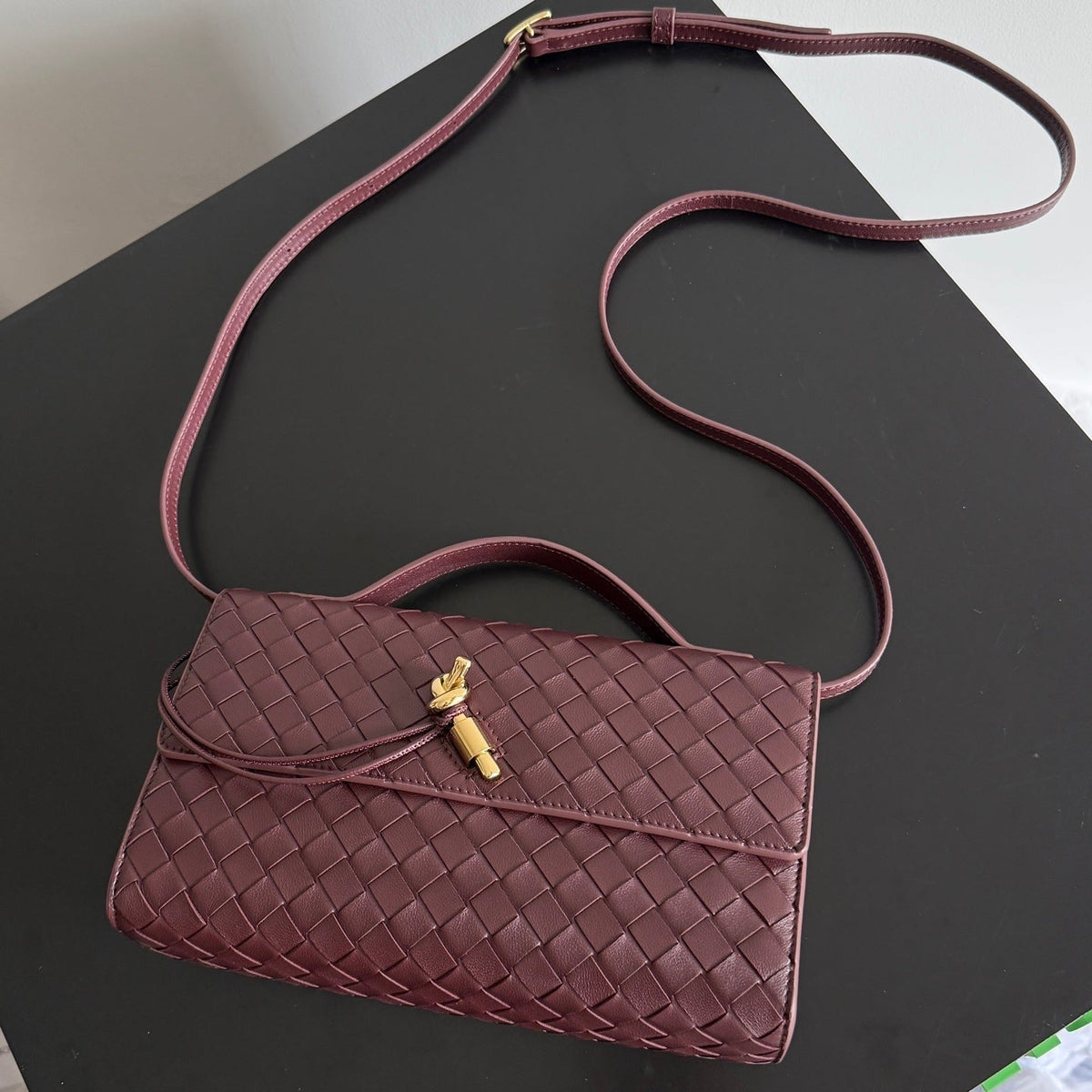 Bottega Veneta 2026 Andiamo Clutch With Handle 24cm Lambskin