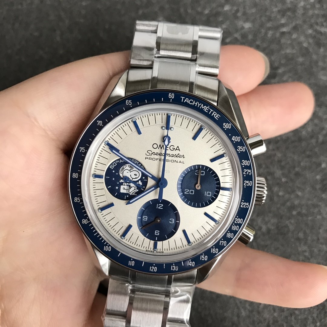 SPEEDMASTER SILVER SNOOPY STAINLESS STEEL BEST VERSION