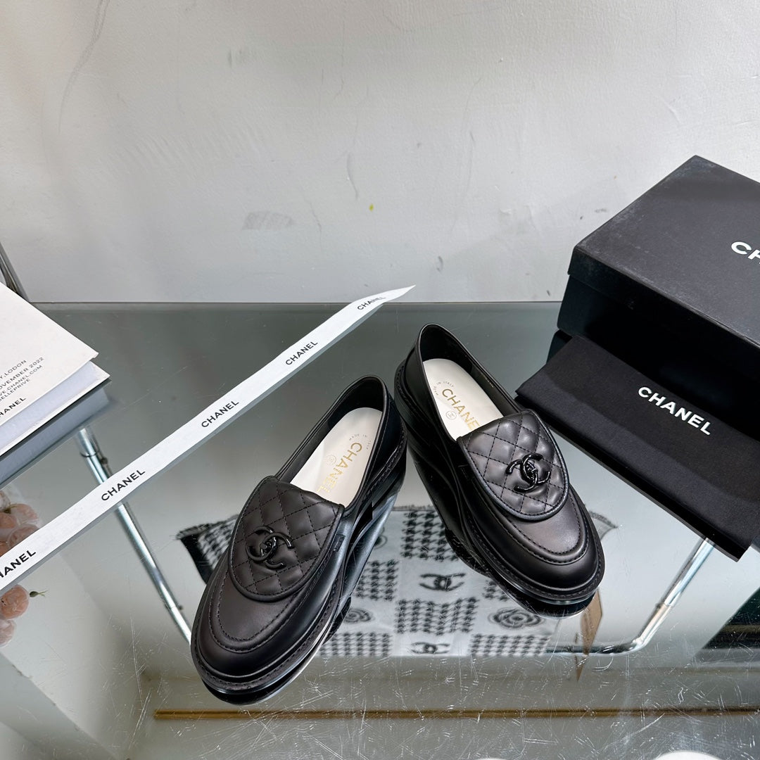 Moccasins Black Quilted Calfskin 238591