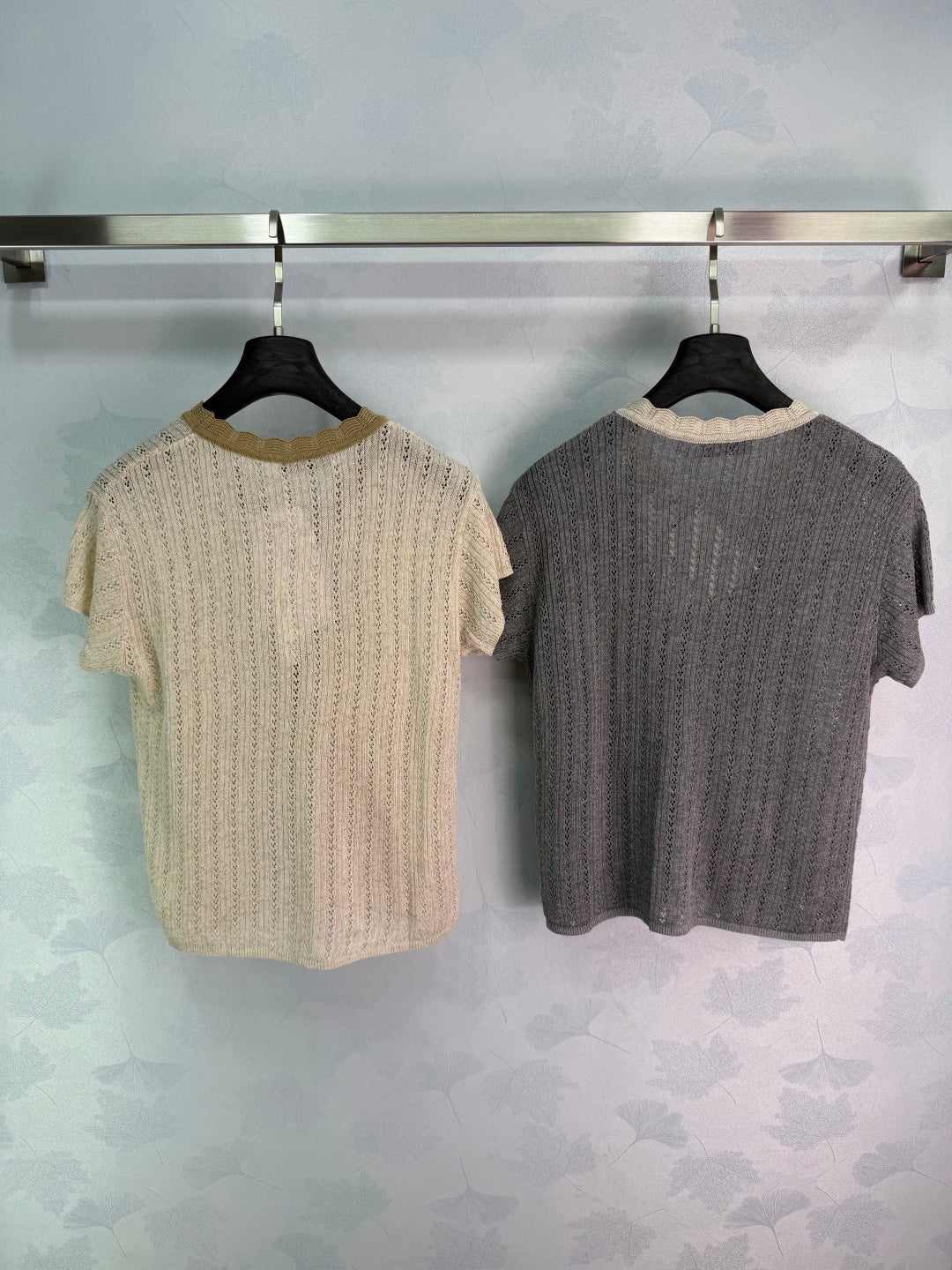 CD 26 Color-Blocked Textured Knit Top in Wool