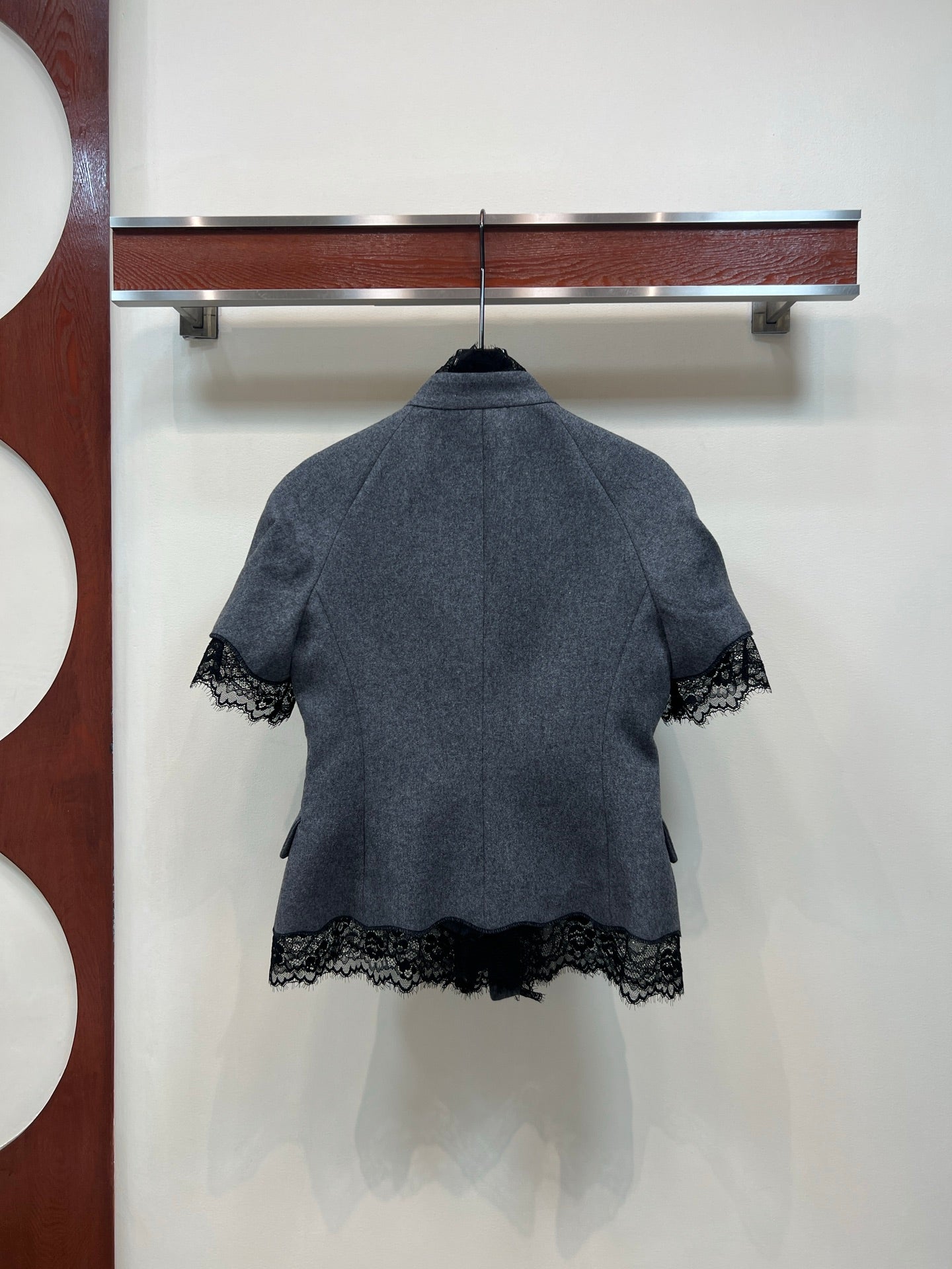 CD 26 Grey Lace Short-sleeved Top in Polyester 385787