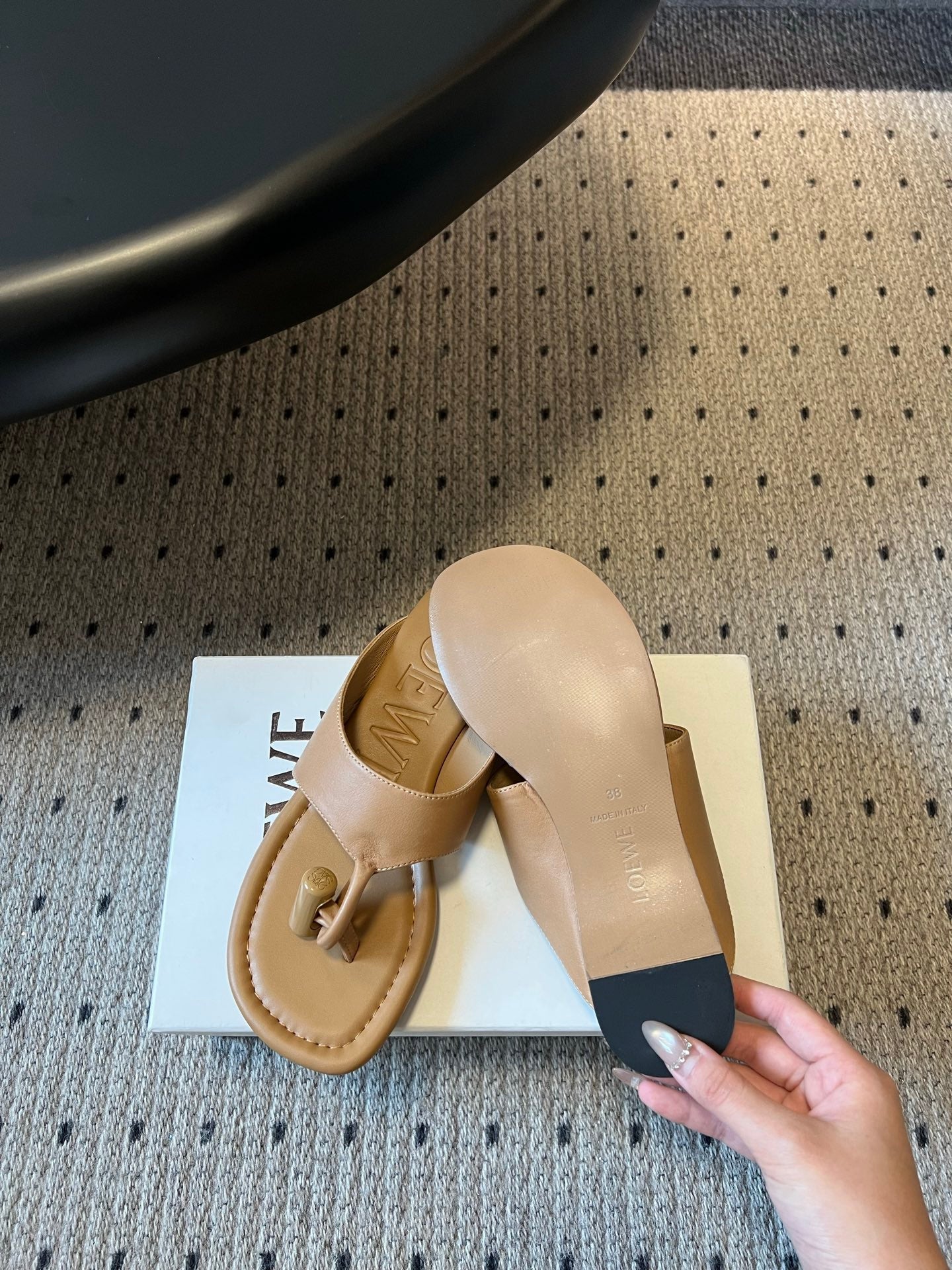 Loew 26 Flip-Flops Light Brown in Cowhide 803538