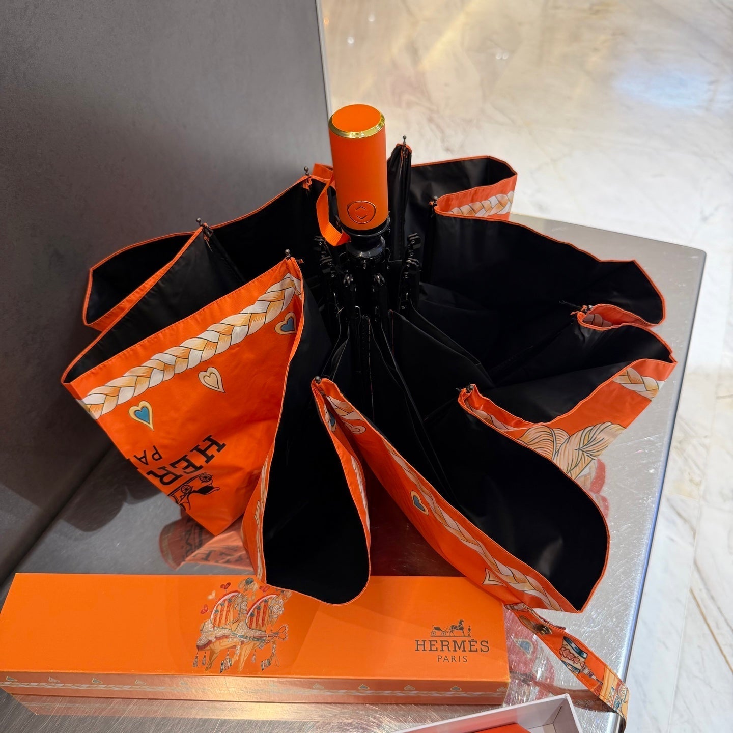 HM Umbrella 4