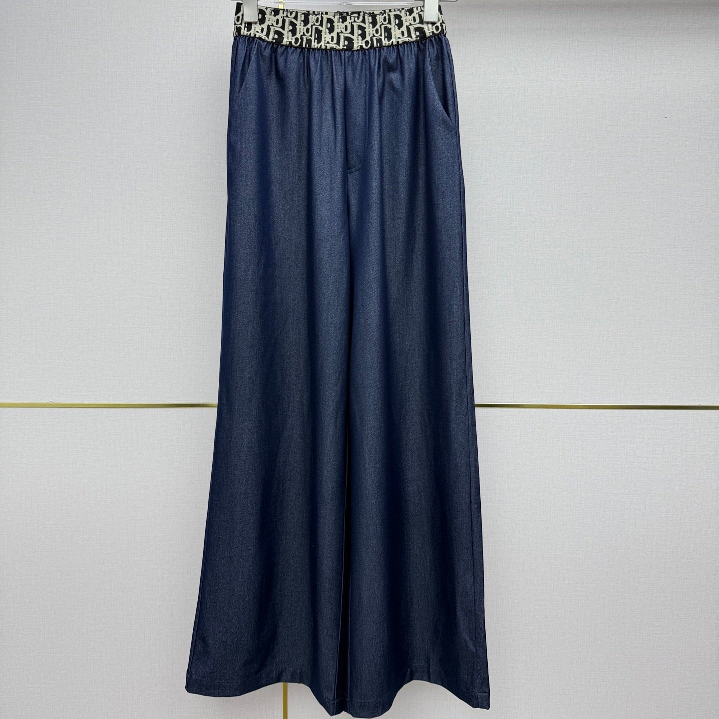CD 26 Wide-Leg Jeans Navy Blue in Lyocell 389456