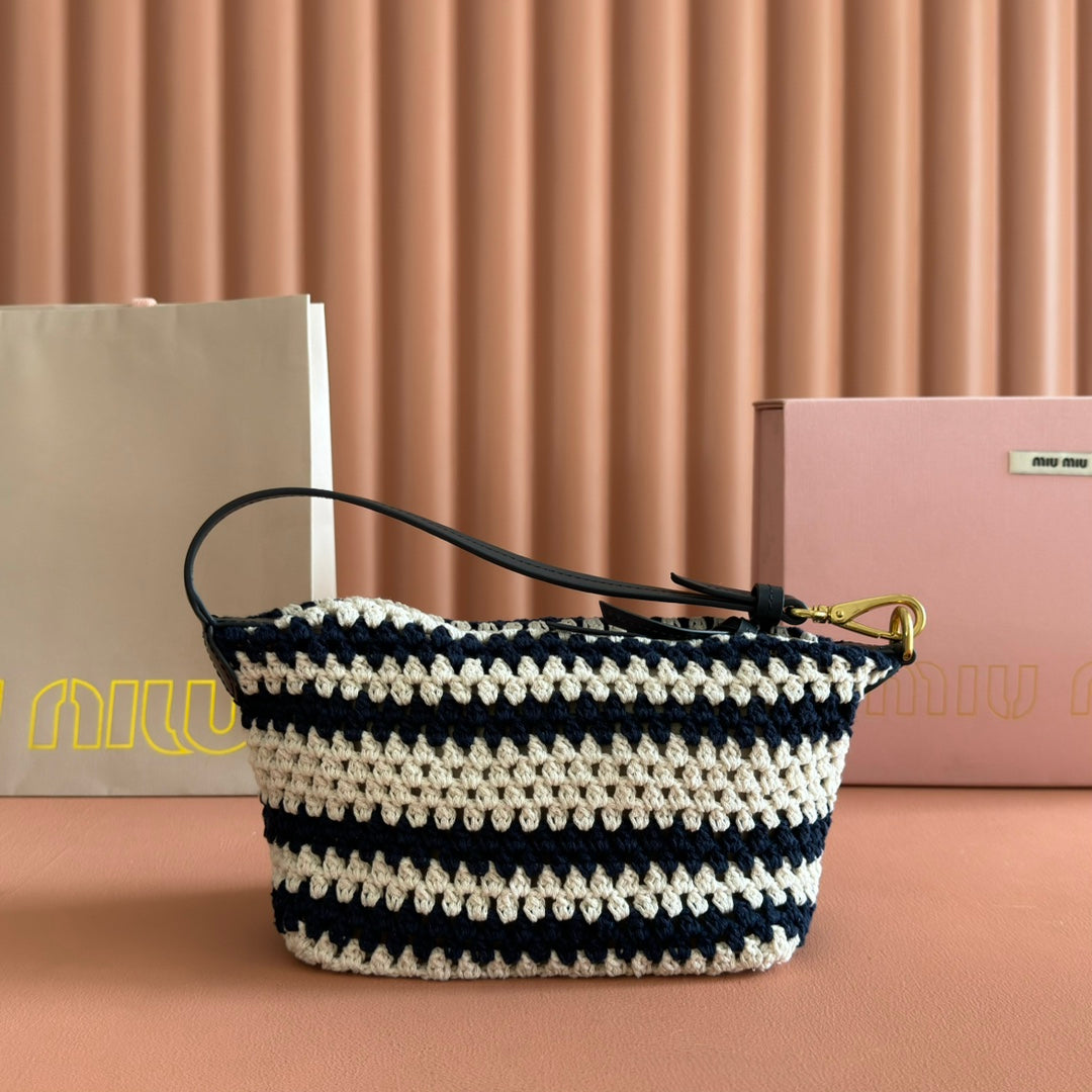 Miu Crochet Pouch Black Cream Cotton