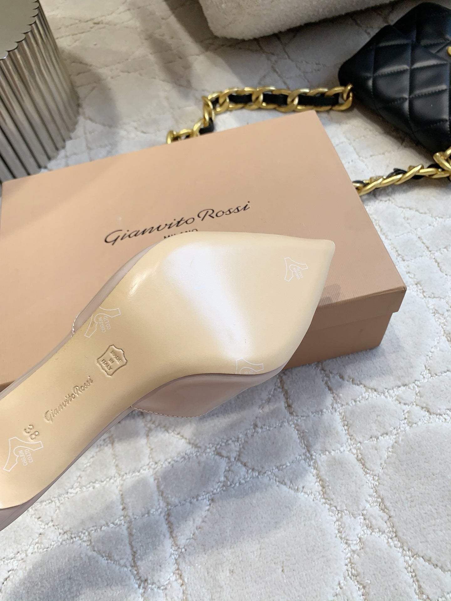 GR Pointed-Toe Mule Sandals 8.5cm Beige Patent Cowhide 851873