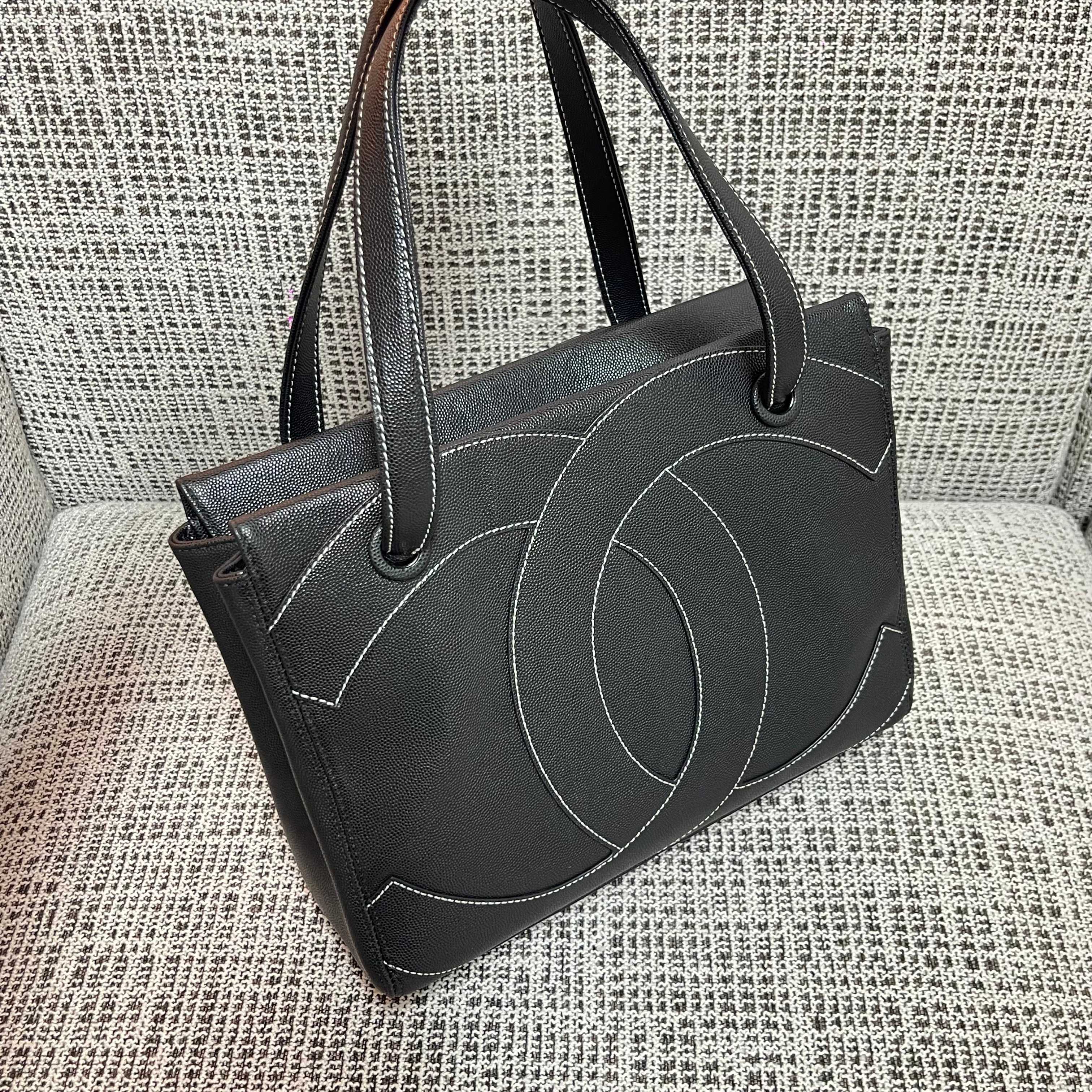 CC Vintage Contrast Stitch Tote Bag 29cm Black Caviar Leather