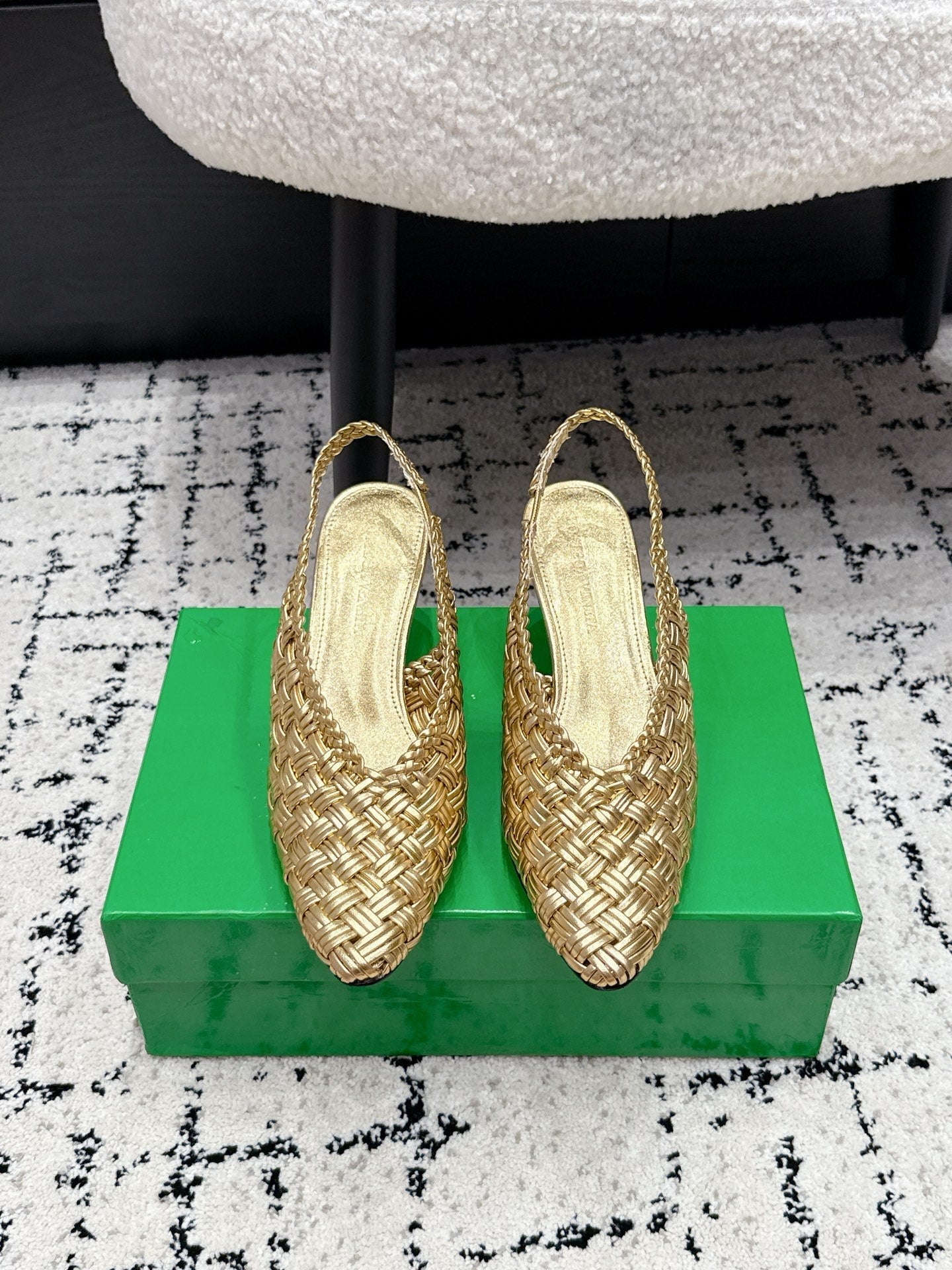 BV 26SS Intrecciato Slingback Heels 5.5cm Gold Metallic Woven Leather 858418