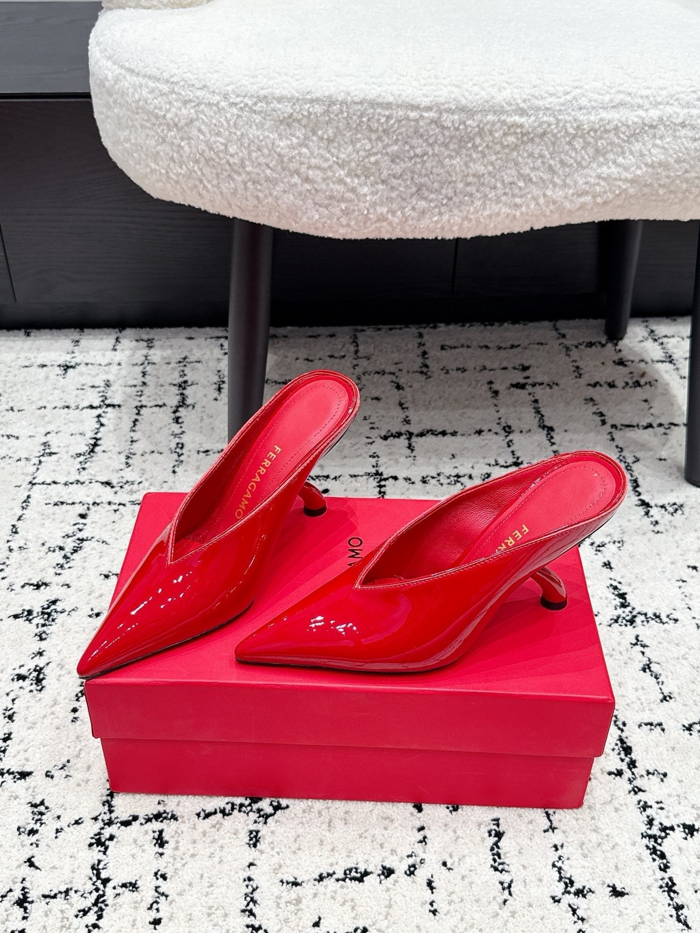 FG Itaca Pointed Toe Mules 9.5cm Red Patent Leather 858411