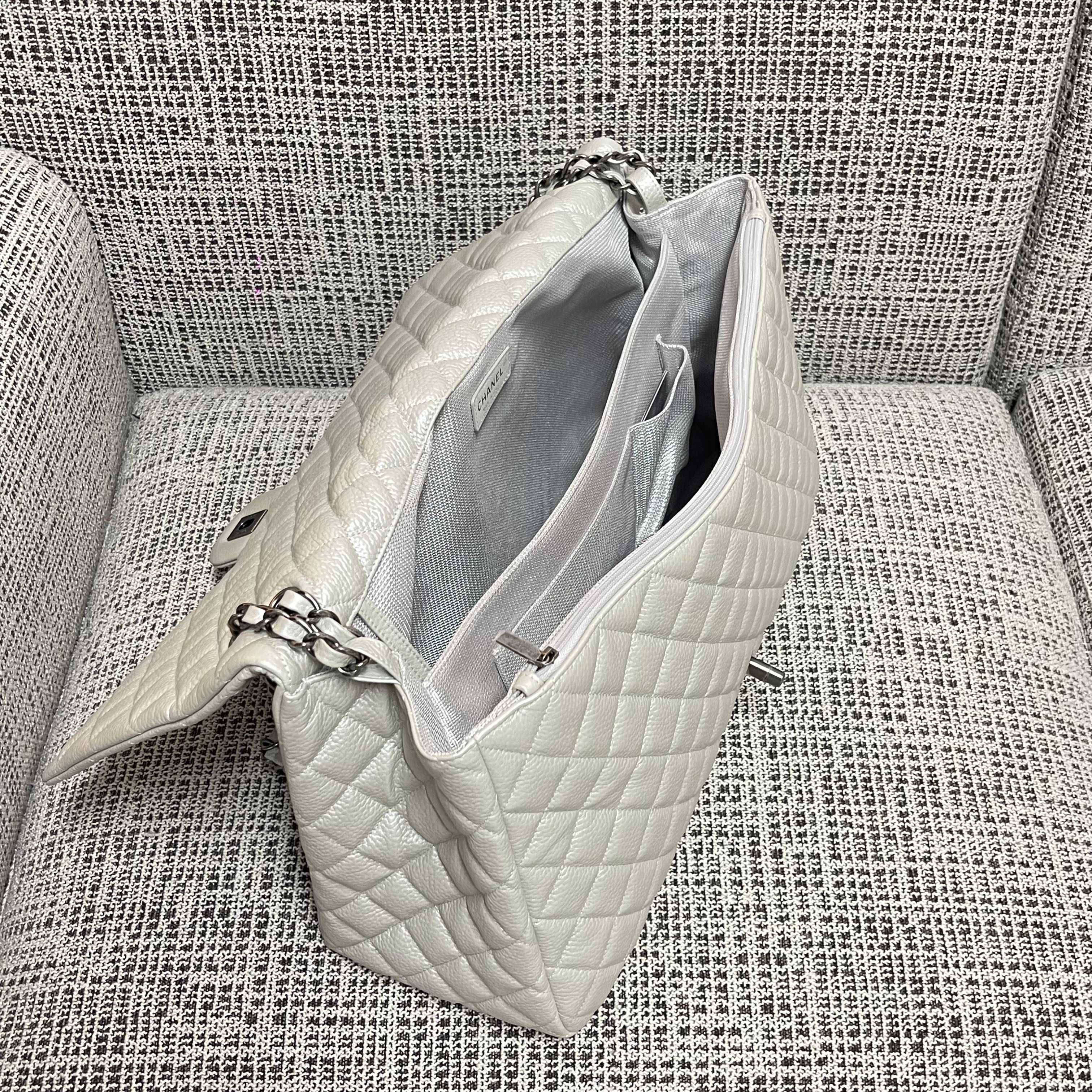 CC Classic Flap Bag 46.5cm Pearl White Caviar Calfskin Leather SHW