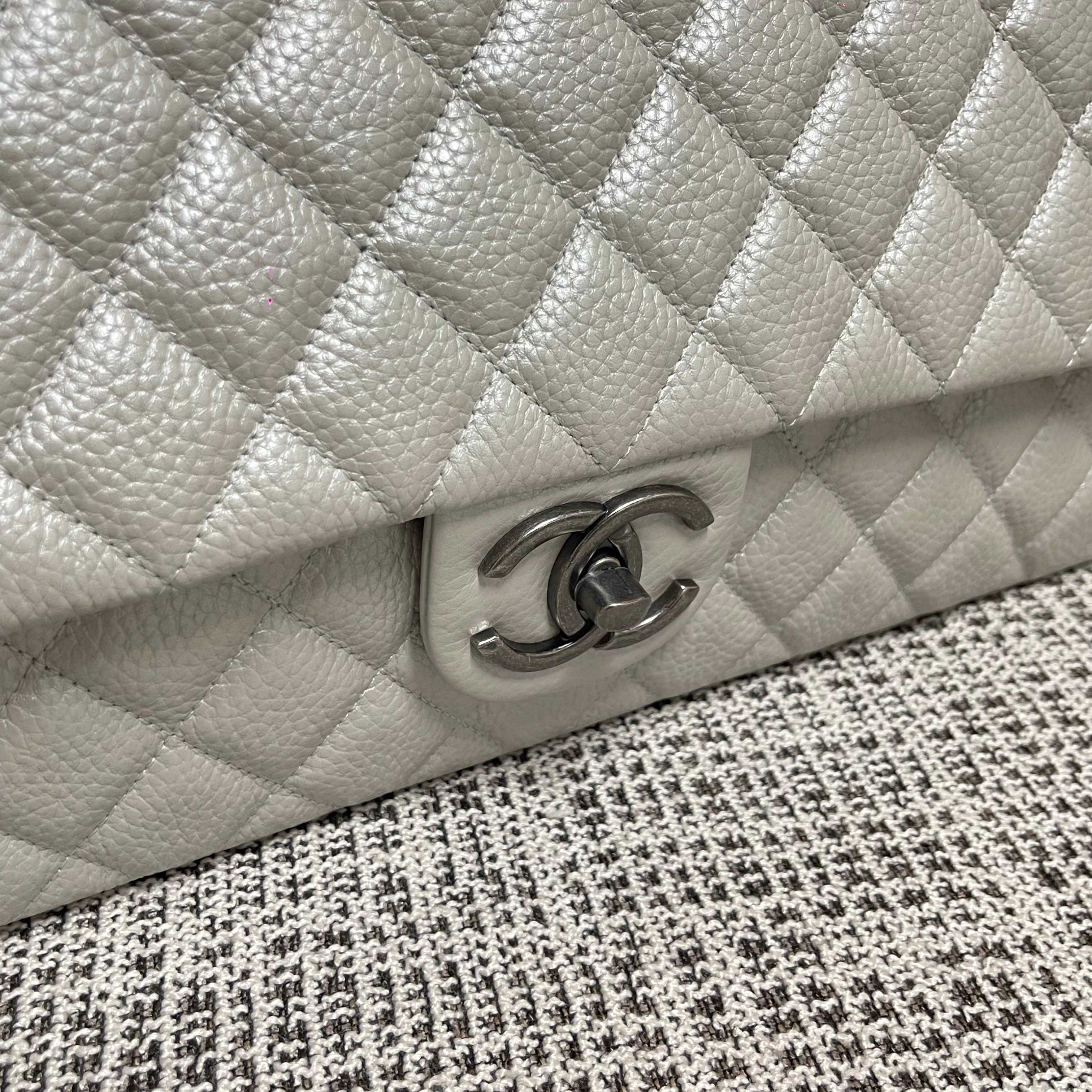 CC Classic Flap Bag 46.5cm Pearl White Caviar Calfskin Leather SHW
