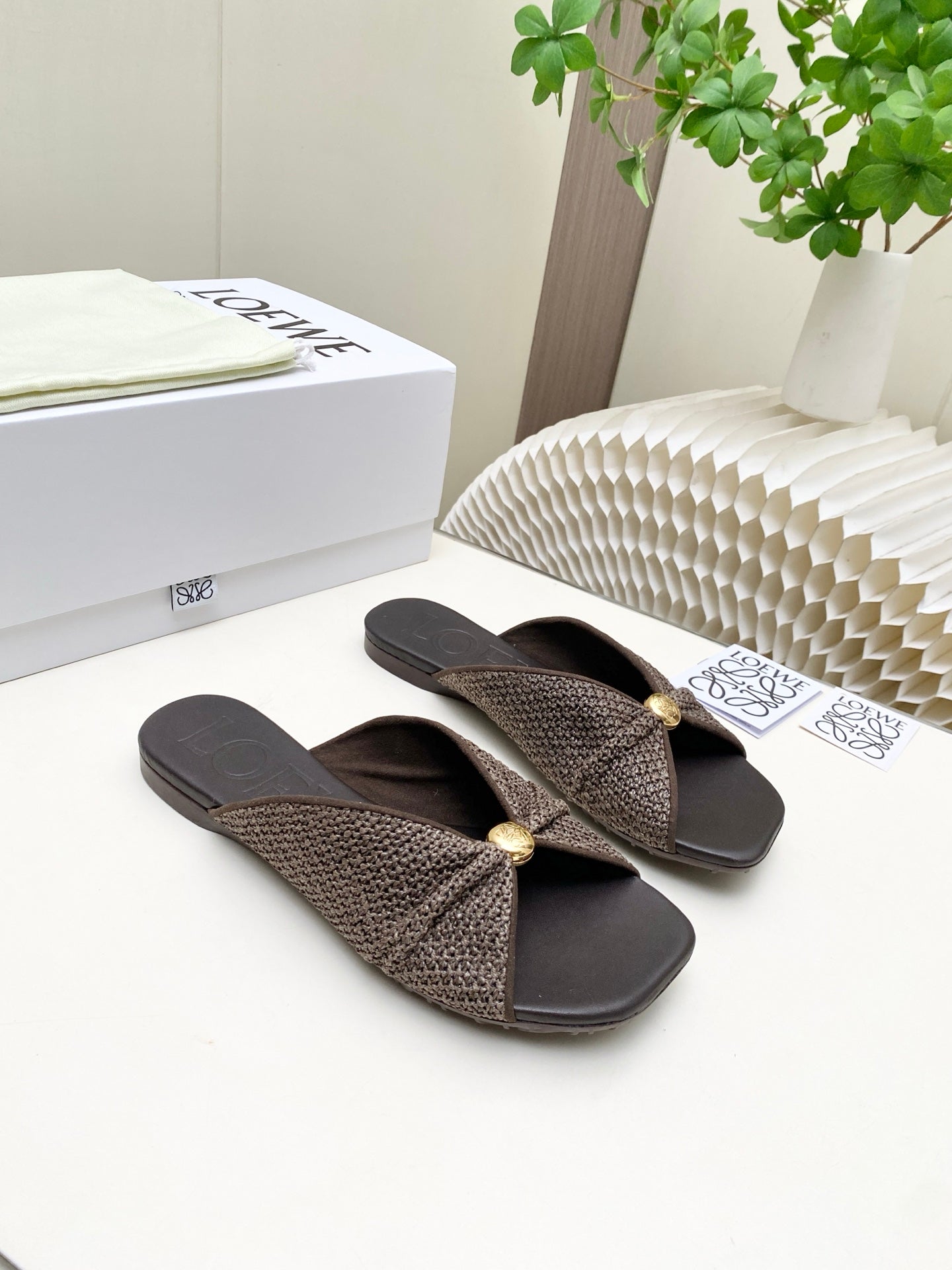 Loew Pebble Soft Slides Brown Lambskin Leather 881382