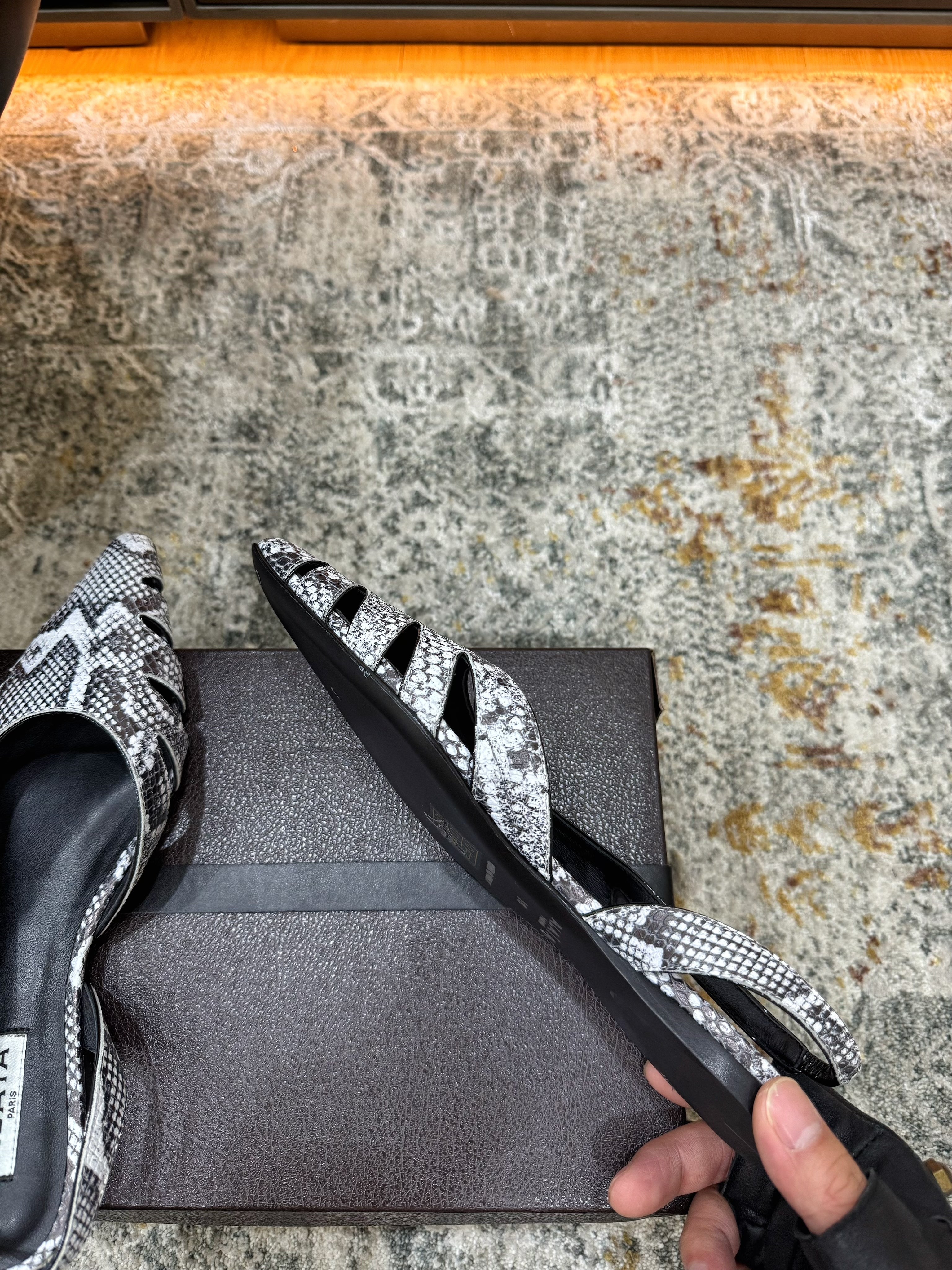 Alaia Snake Print Cutout Slingback Flats Grey Cowhide Leather 881557