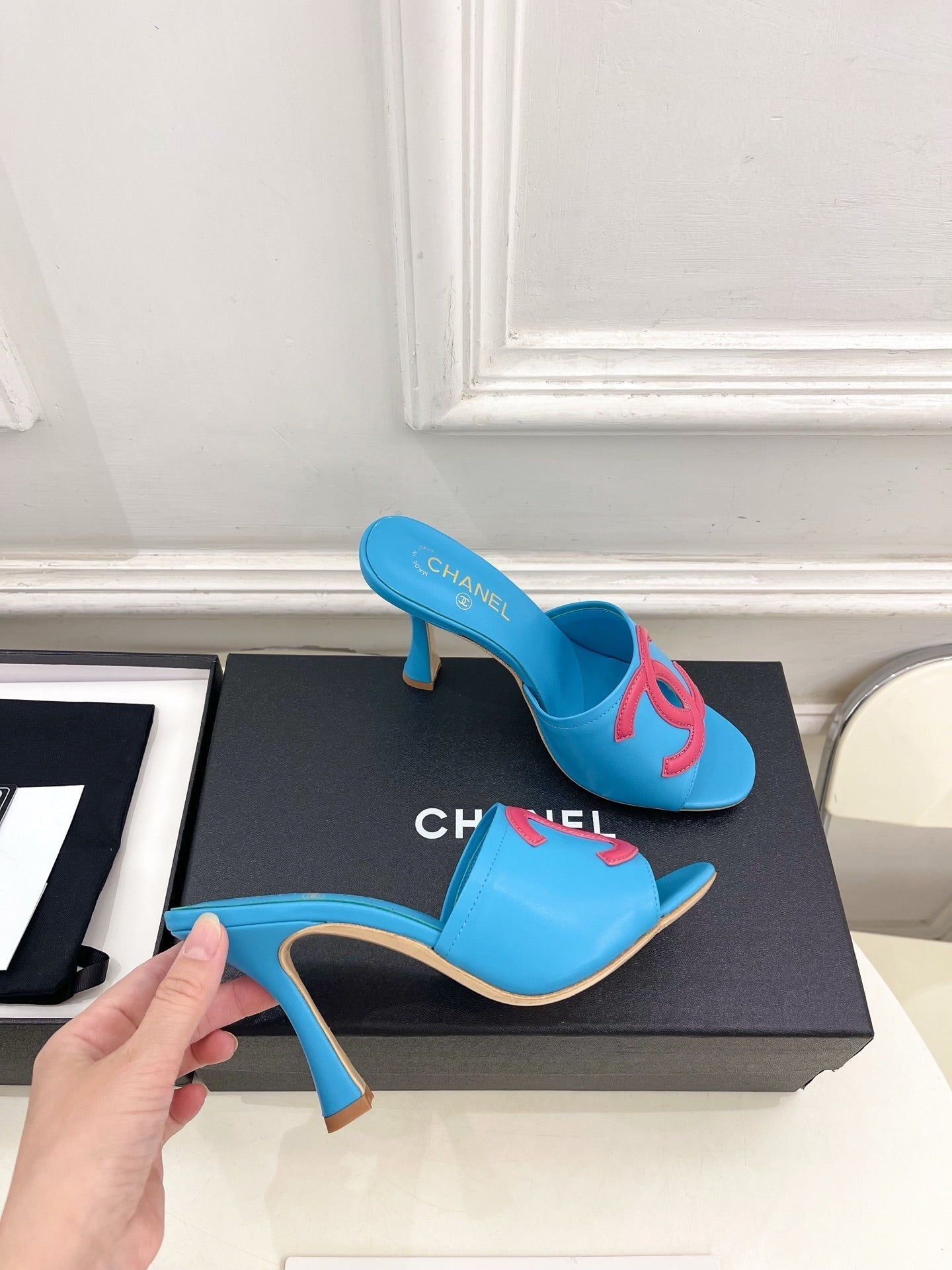CC Double C Mules 9.5cm Blue Pink Leather 891680