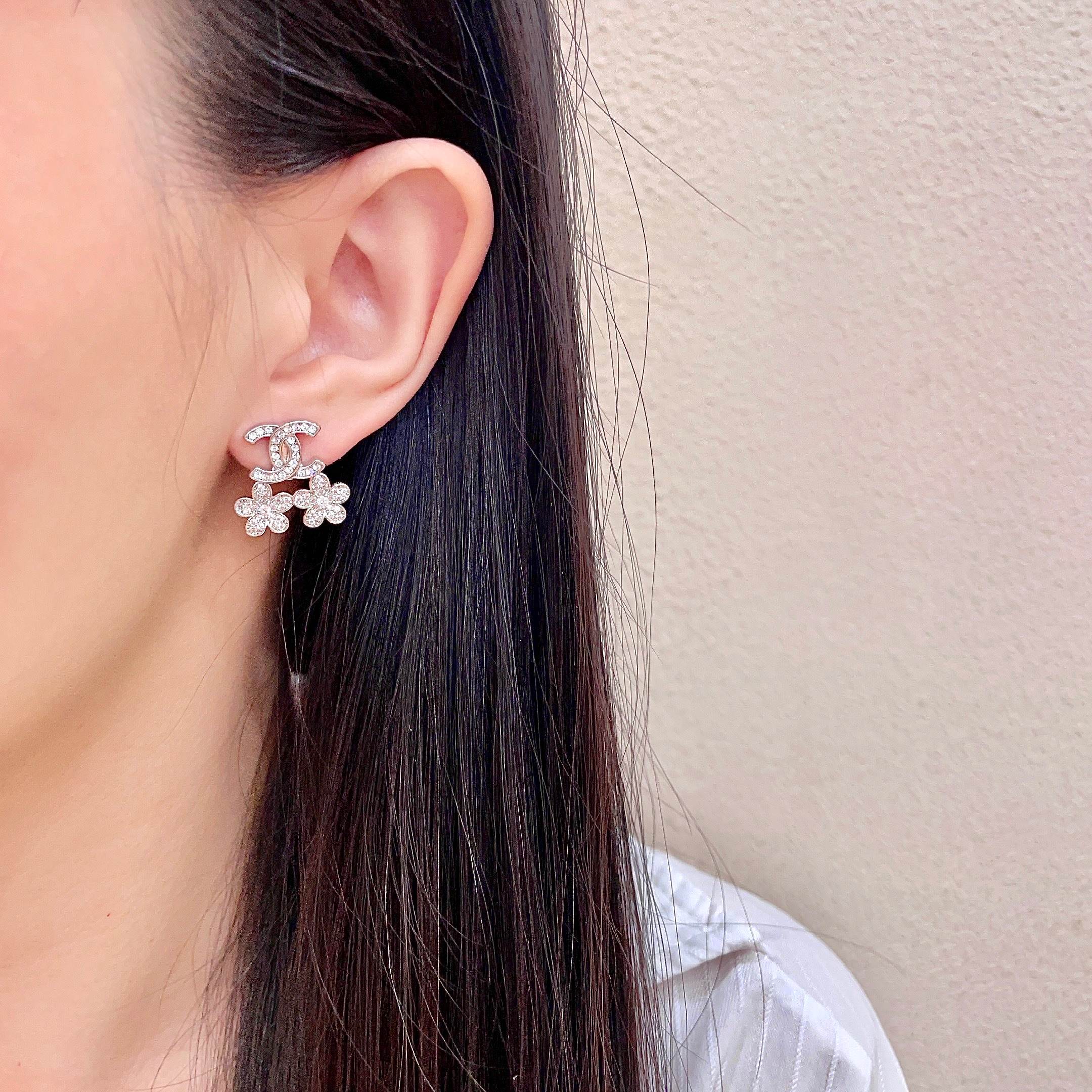CC Flower Drop Earrings Crystal 659640