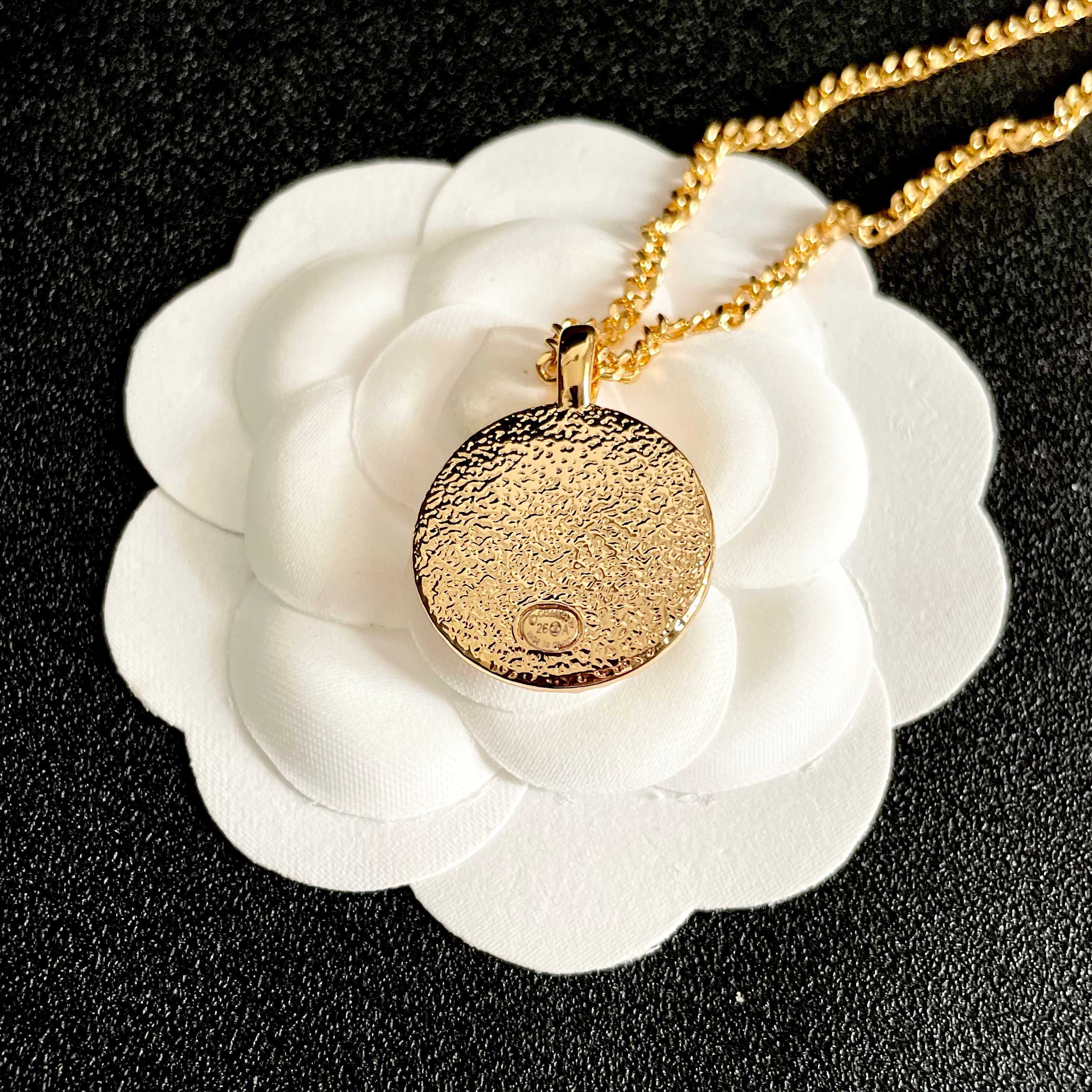 CC Round Stud Necklaces Enamel 65966