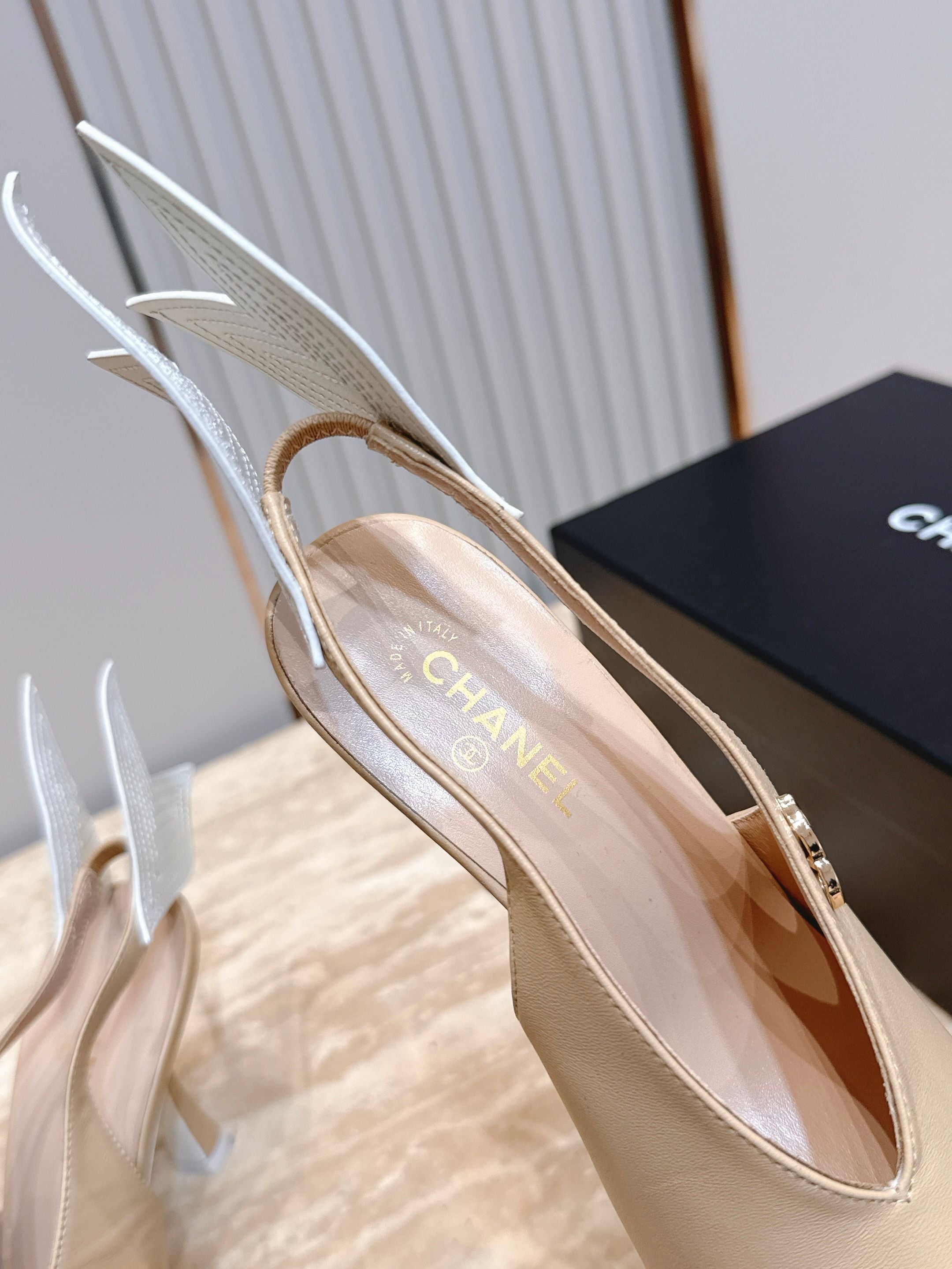 CC Métiers d’art 2026 Slingbacks 9.5cm Beige Lambskin 898980