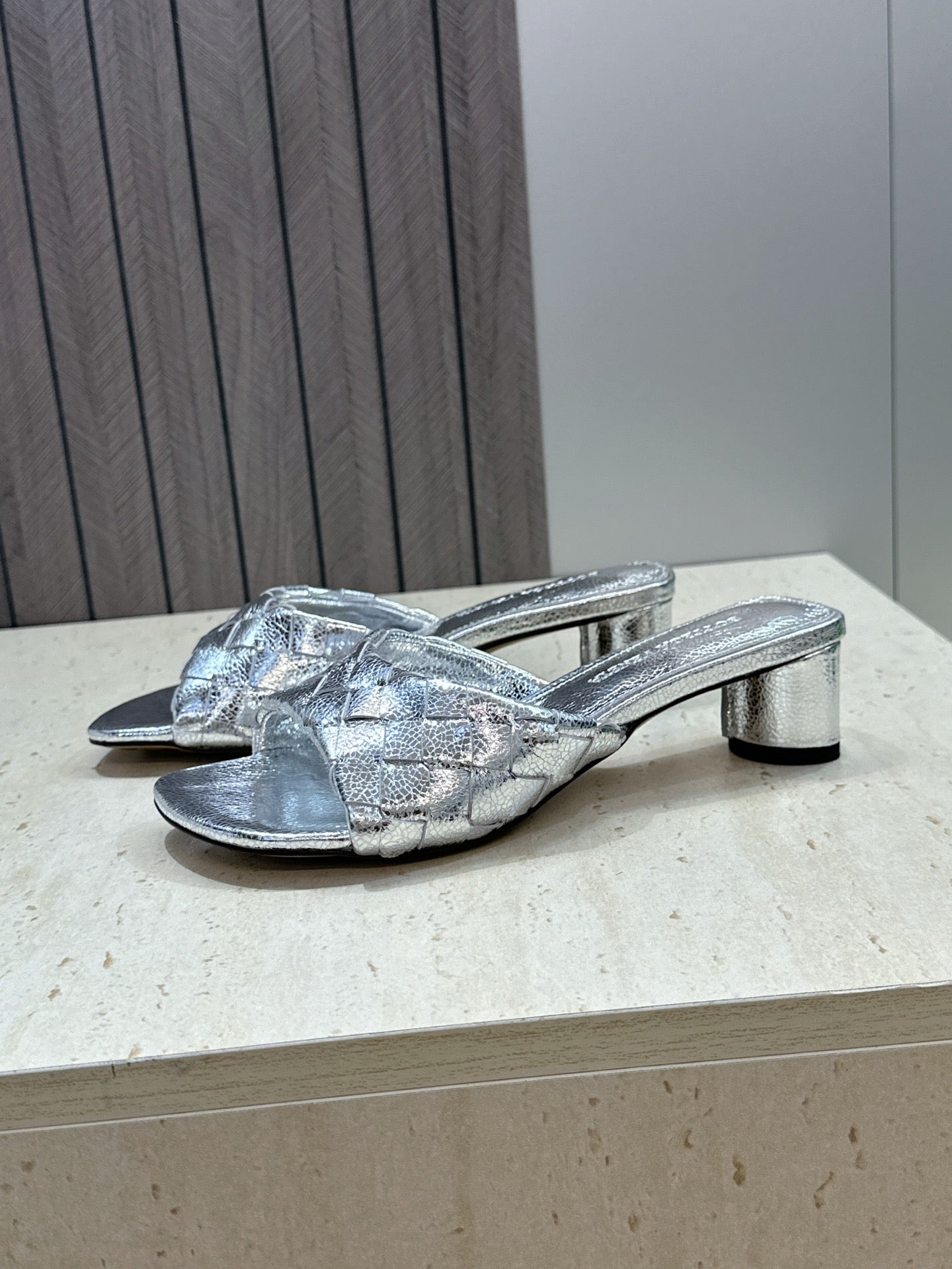 BV 26s Blink Intrecciato Mules 4.5cm Silver Metallic Leather 896574