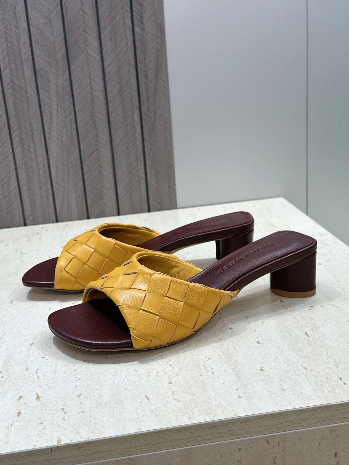 BV 26s Blink Intrecciato Mules 4.5cm Tan Brown Leather 896570
