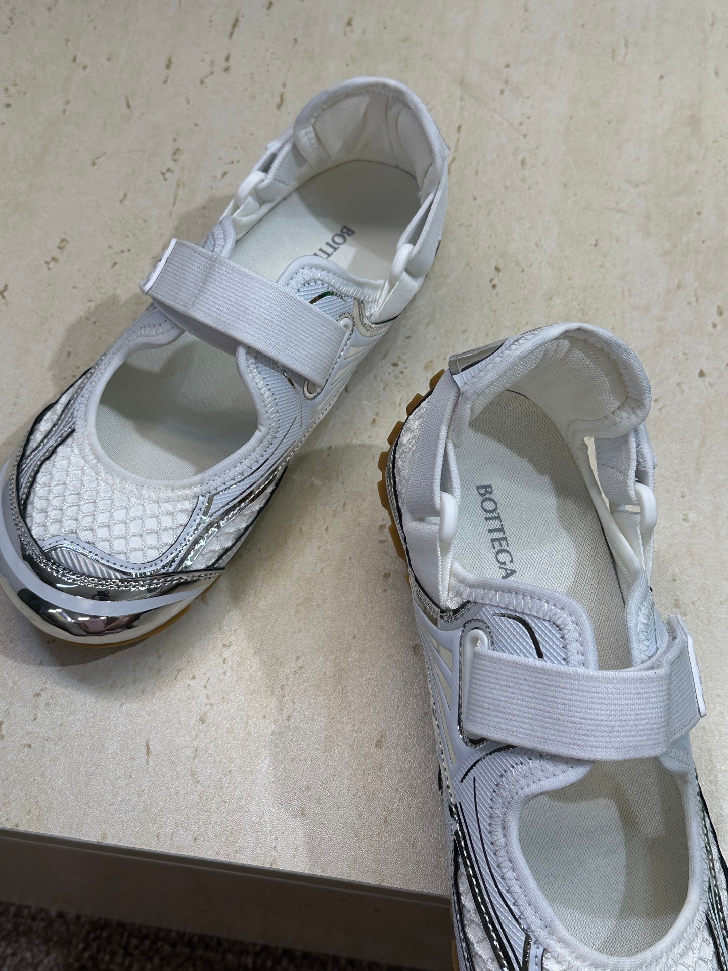 BV 26s Orbit Flash Mary Jane Silver Mesh 887327