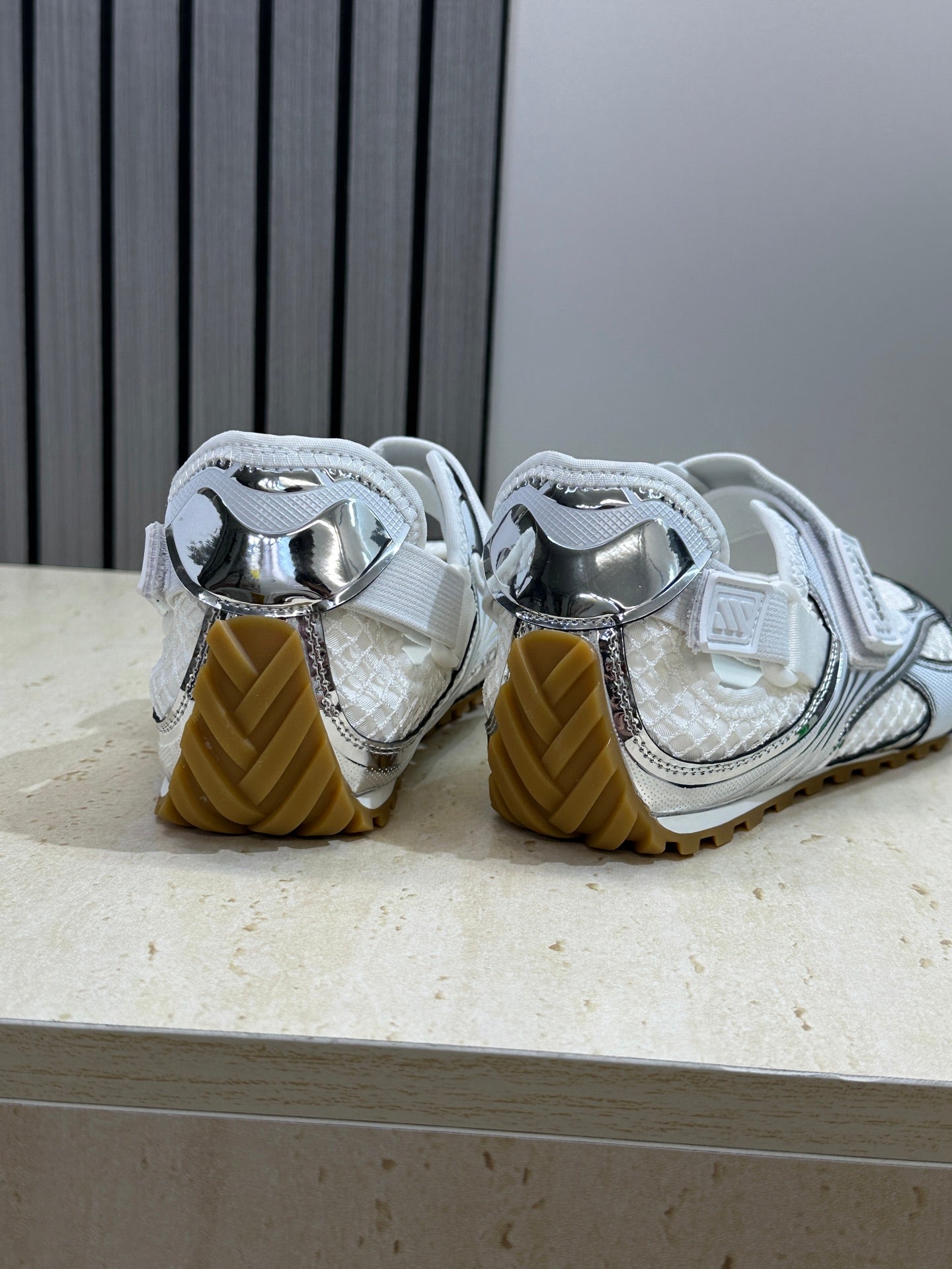 BV 26s Orbit Flash Mary Jane Silver Mesh 887327