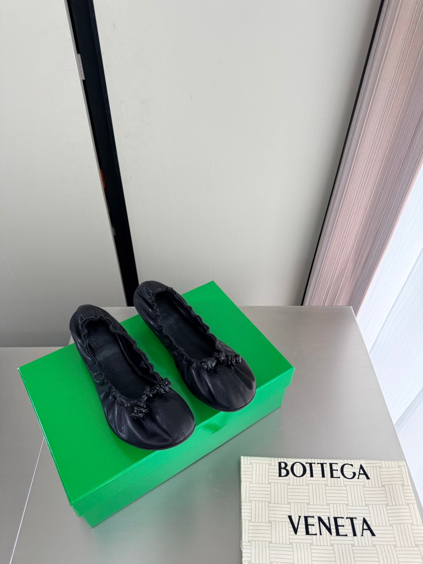 BV Fantasmina Knot Ballerina Flats Black Leather 929577